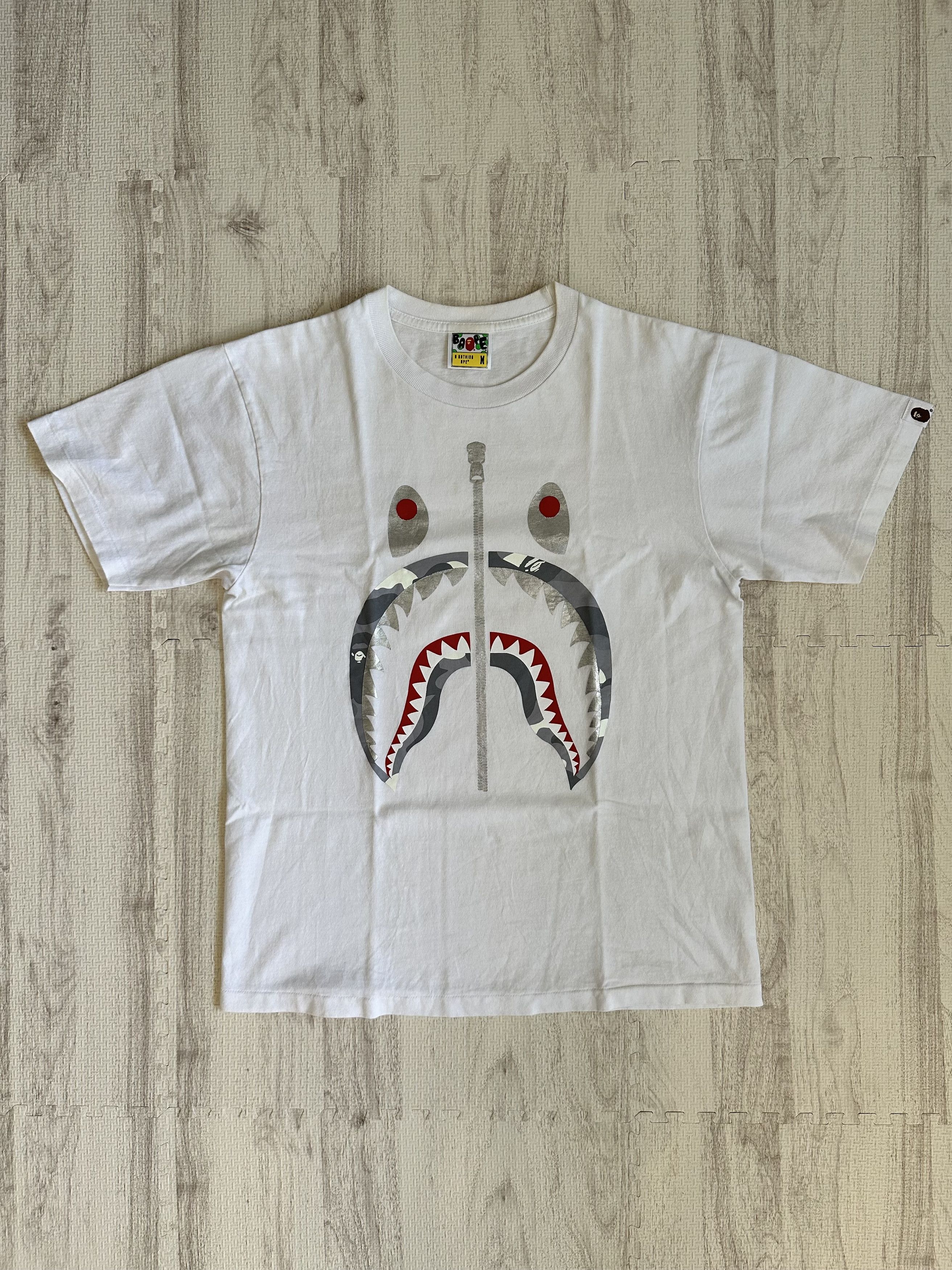 Bape A BATHING APE Shark Head Cotton T-shirt White Size M Size US M / EU 48-50 / 2 - 1 Thumbnail