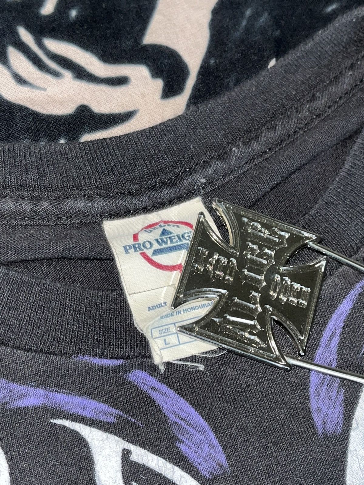 If Six Was Nine Crazy Y2K Faded Thrashed Grunge ERD Skater Tribal Skulls Tee Size US L / EU 52-54 / 3 - 3 Thumbnail