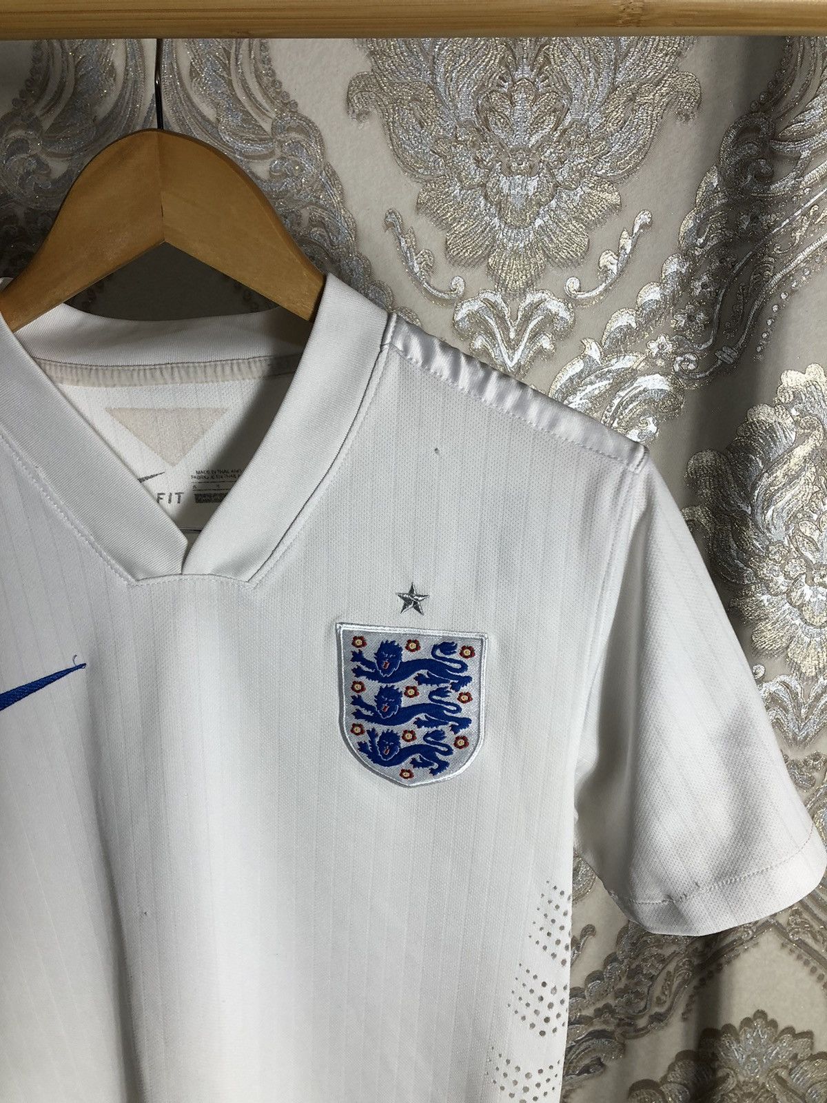 Nike VINTAGE NIKE ENGLAND SOCCER JERSEY MANCHESTER RETRO Y2K 90s Size US S / EU 44-46 / 1 - 2 Thumbnail