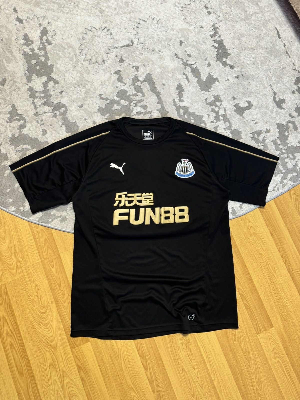 Puma × Vintage Puma Newcastle United 2018/2019 Football Soccer Shirt Jersey Size US XL / EU 56 / 4 - 1 Thumbnail