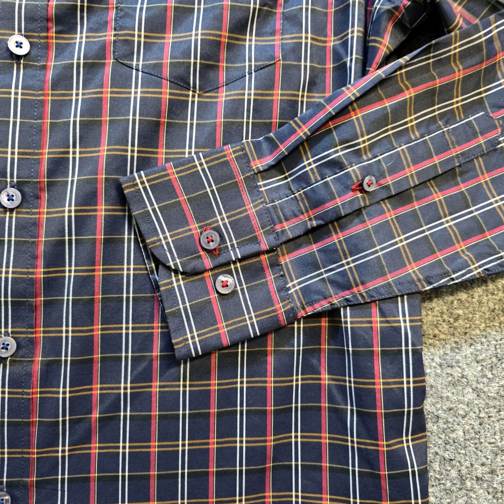 UNTUCKit UNTUCKit Shirt Mens 2XL Blue Plaid Button-Down Classic Career Office Casual Performance Size US XXL / EU 58 / 5 - 4 Thumbnail