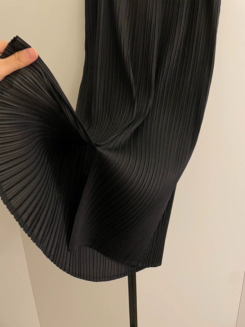 Issey Miyake issey miyake size:2 Black pleated skirt Size 42" / US 20 - 4 Thumbnail