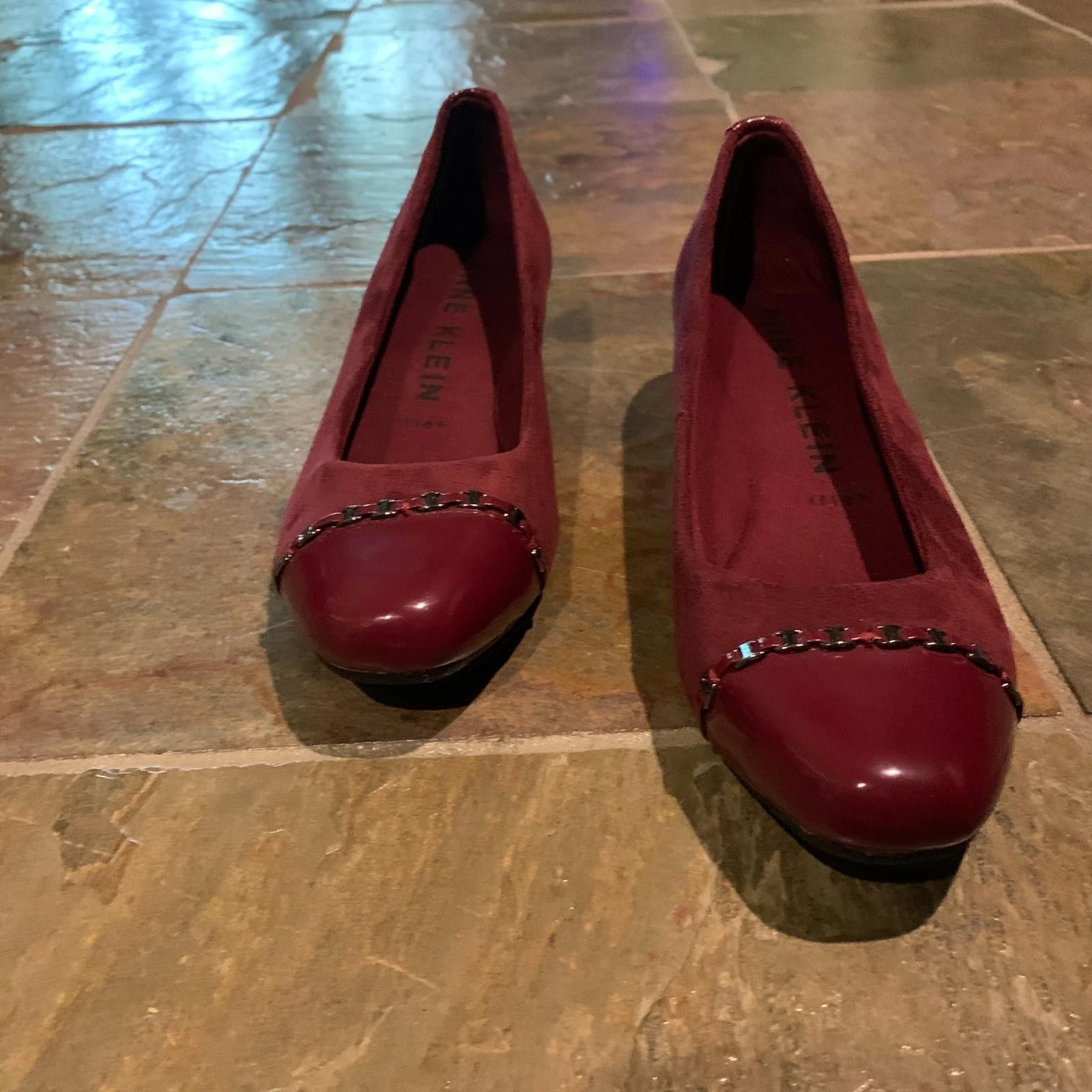 Designer ANNE KLEIN Akmaysel iFlex Maroon Cap Toe Flats-Sz 8M (S620) Size US 8 / IT 38 - 1 Thumbnail