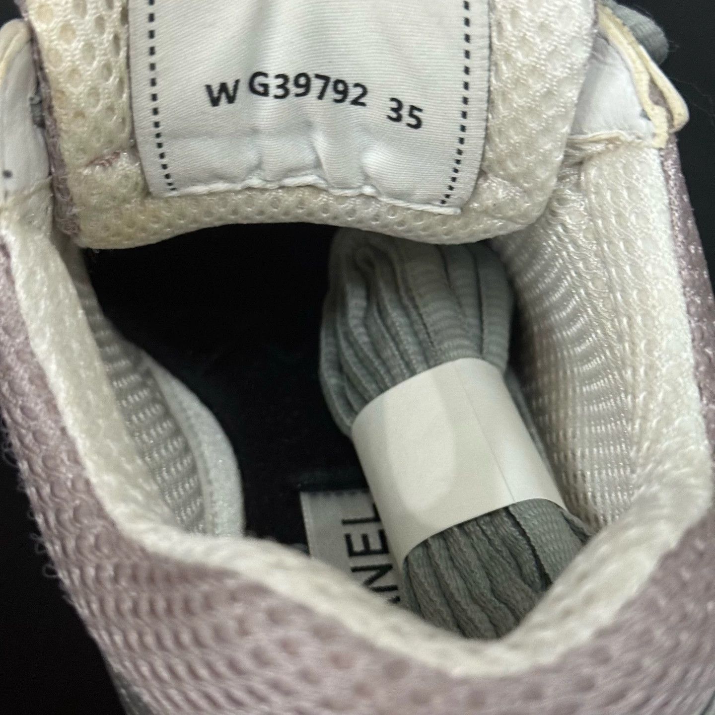 Chanel Chanel Women's 35 sneakers flaws as shown Size US 4 / IT 34 - 7 Thumbnail
