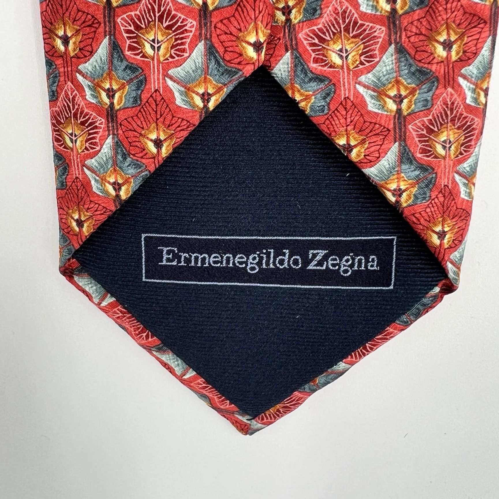 Ermenegildo Zegna Ermenegildo Zegna Tie Geometric Design Red Made In Italy Silk Mens Adult Classic 57"-60" Red/Blue 100% Silk Medallion Designer Sophisticated Italy Tie Size ONE SIZE - 3 Thumbnail