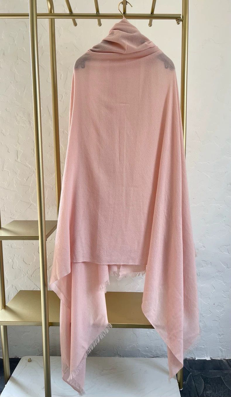 Chanel Chanel Pink big shawl scarf Size ONE SIZE - 6 Thumbnail