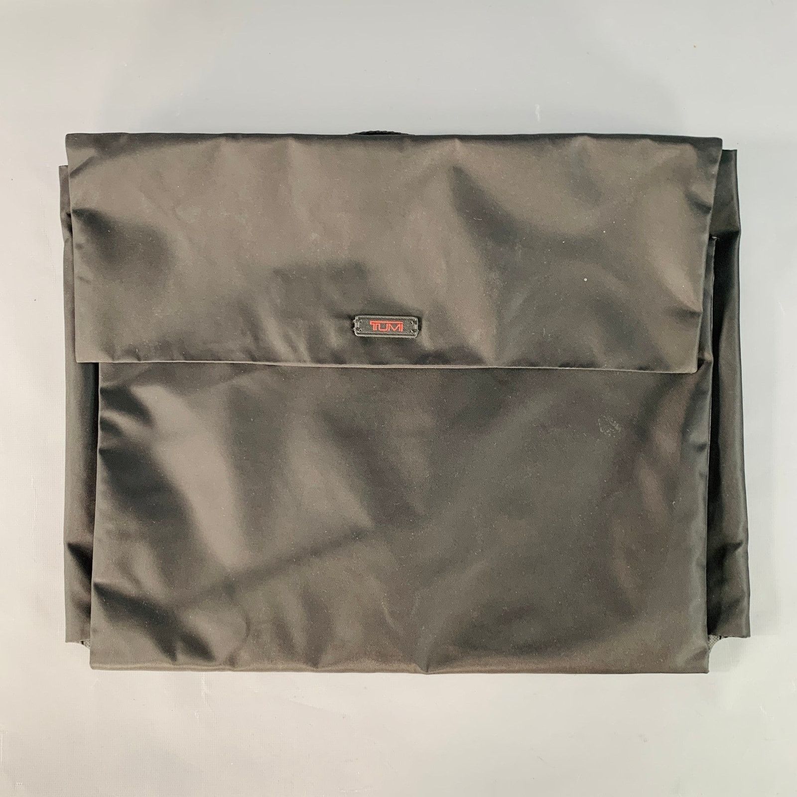 Tumi TUMI Black Nylon Packable Hook Loop Garment Bag Size ONE SIZE - 1 Thumbnail