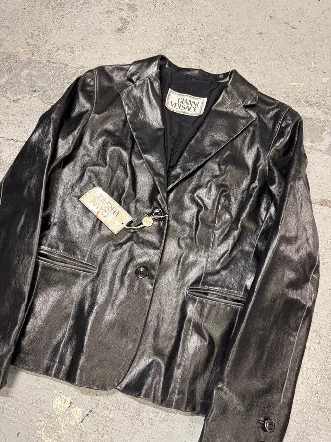 Vintage 1990s Gianni Versace Pure Black Leather Blazer Jacket Size US S / EU 44-46 / 1 - 4 Thumbnail