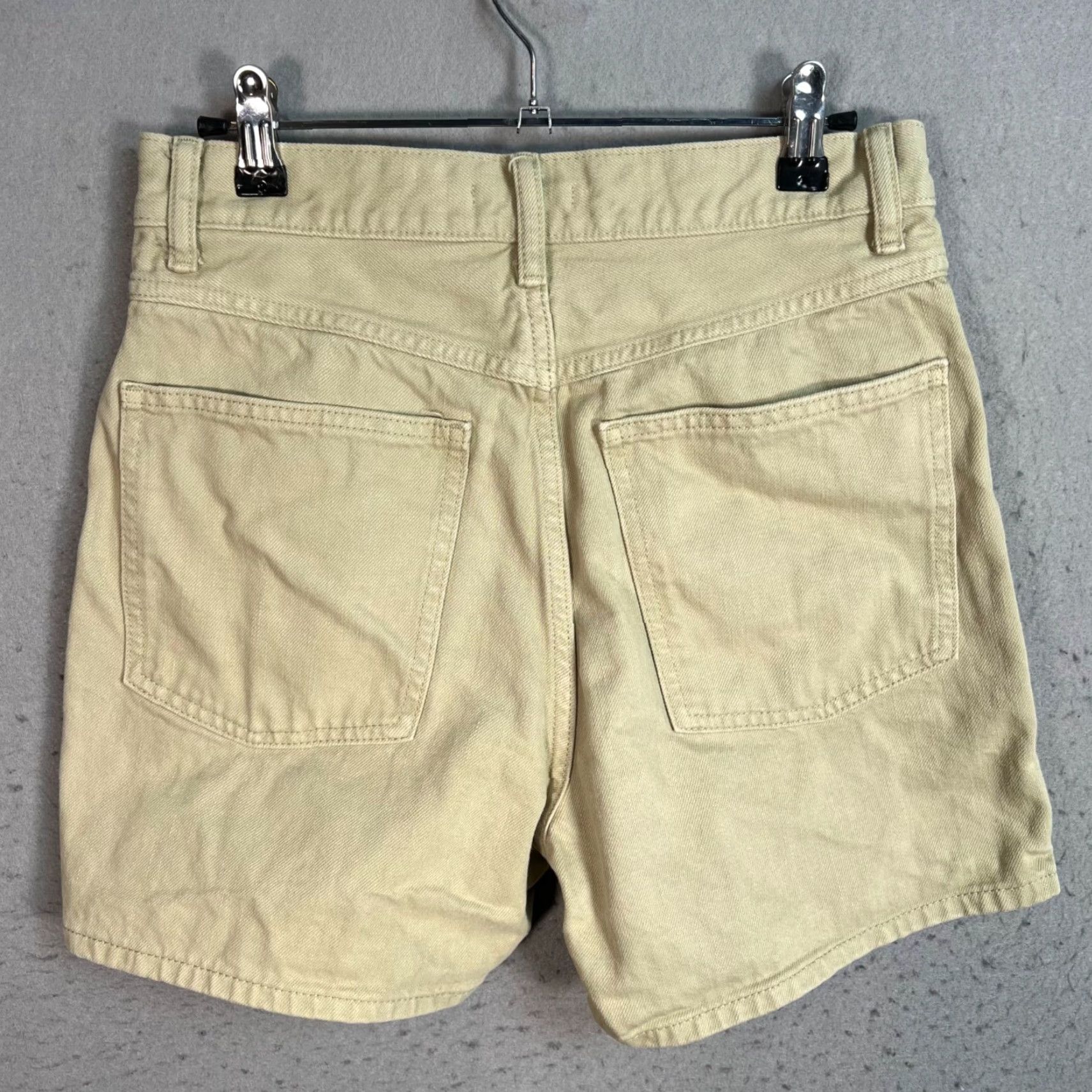 Uniqlo VINTAGE Uniqlo U Womens Khaki High-Waisted Denim Shorts 28 in Waist Denim Cotton Flat Front 4 in Inseam Khaki Womens 28 in Waist City/Brand Info Size 28" / US 6 / IT 42 - 2 Thumbnail