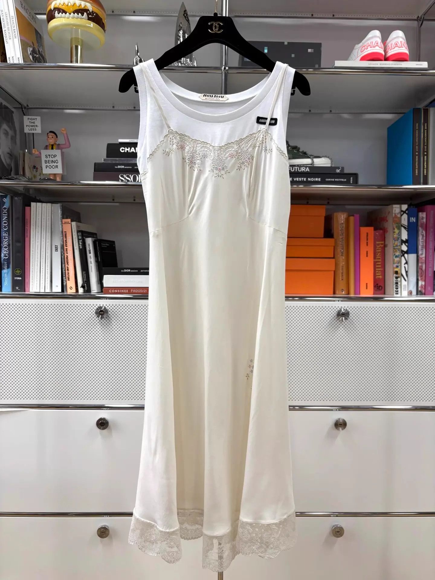 Miu Miu MIU MIU Bond St LE White & Beige Floral Embroidered Dress 36 Size XS / US 0-2 / IT 36-38 - 1 Thumbnail