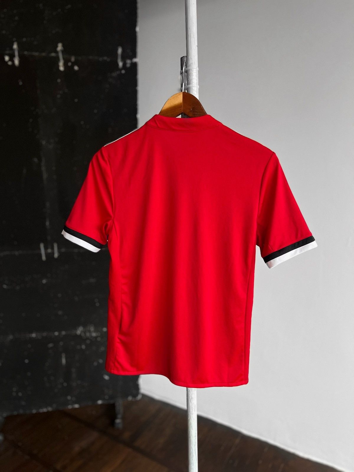 Adidas Adidas x FC Manchester United Boys Red Soccer Home Jersey Size US XS / EU 42 / 0 - 2 Thumbnail