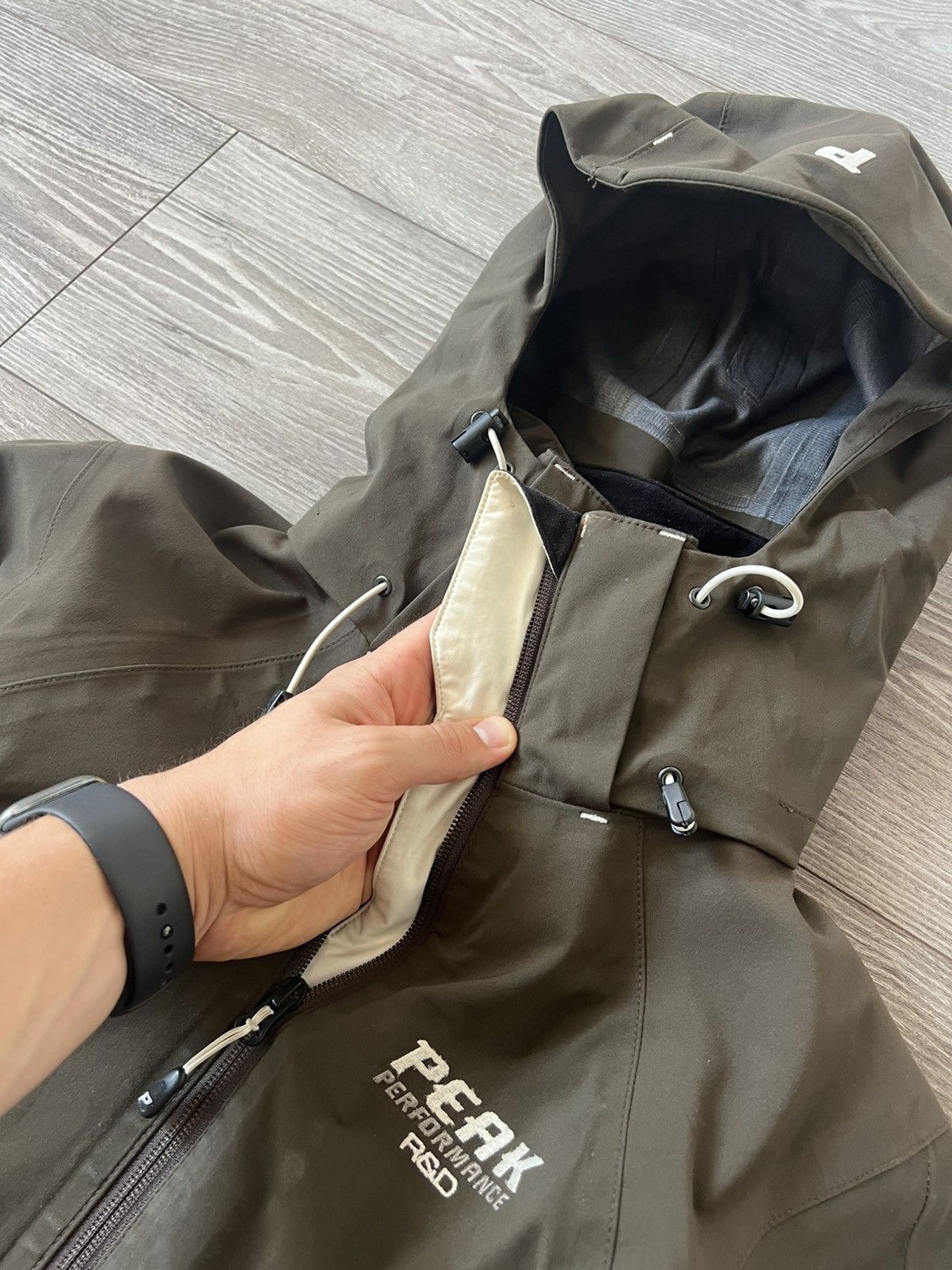 Peak Performance Peak Performance Gore-Tex Knit R&D Recco Soft Shell Jacket Size S / US 4 / IT 40 - 15 Thumbnail
