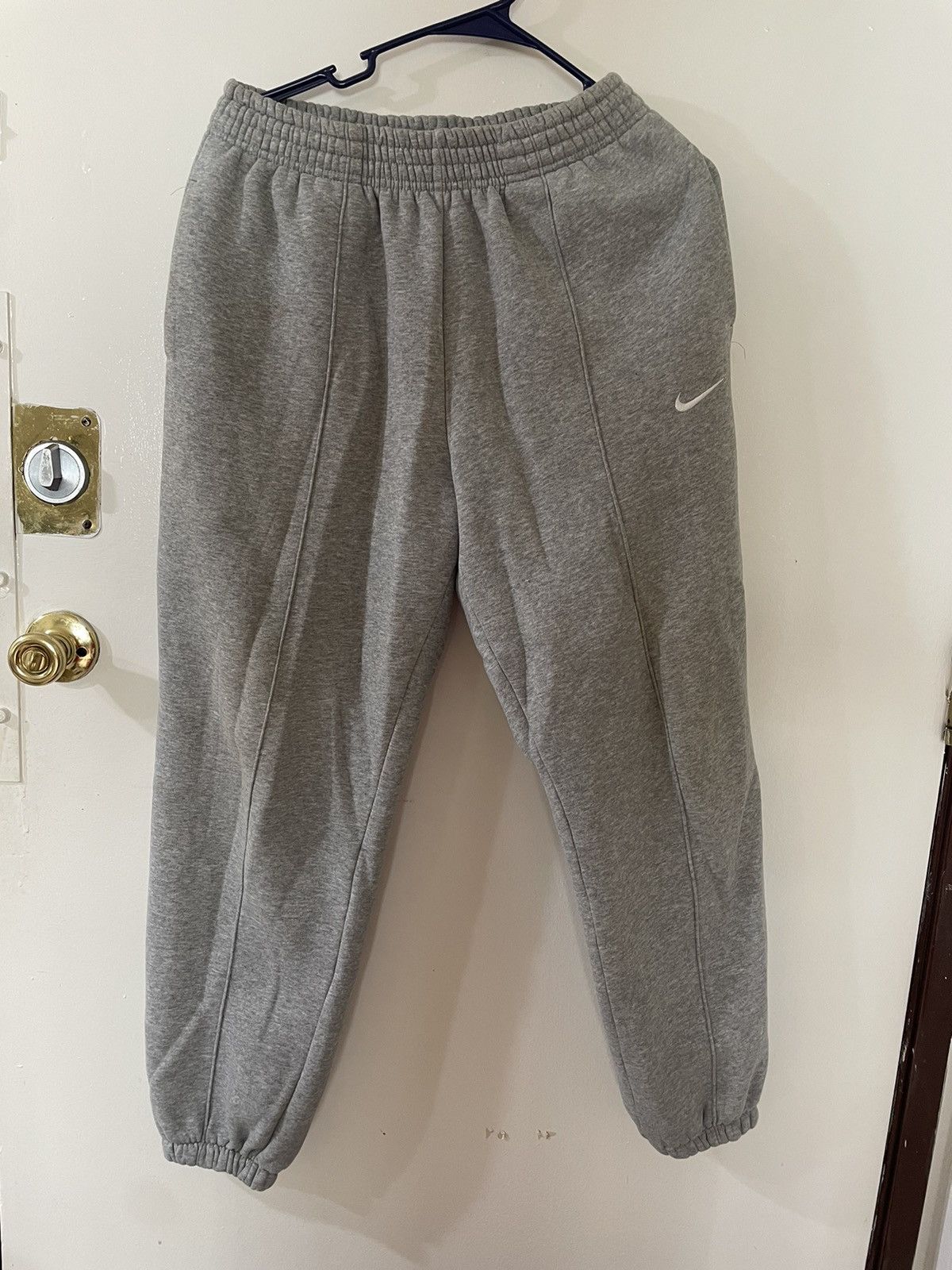 Nike nike sweatpants Size US 30 / EU 46 - 1 Thumbnail