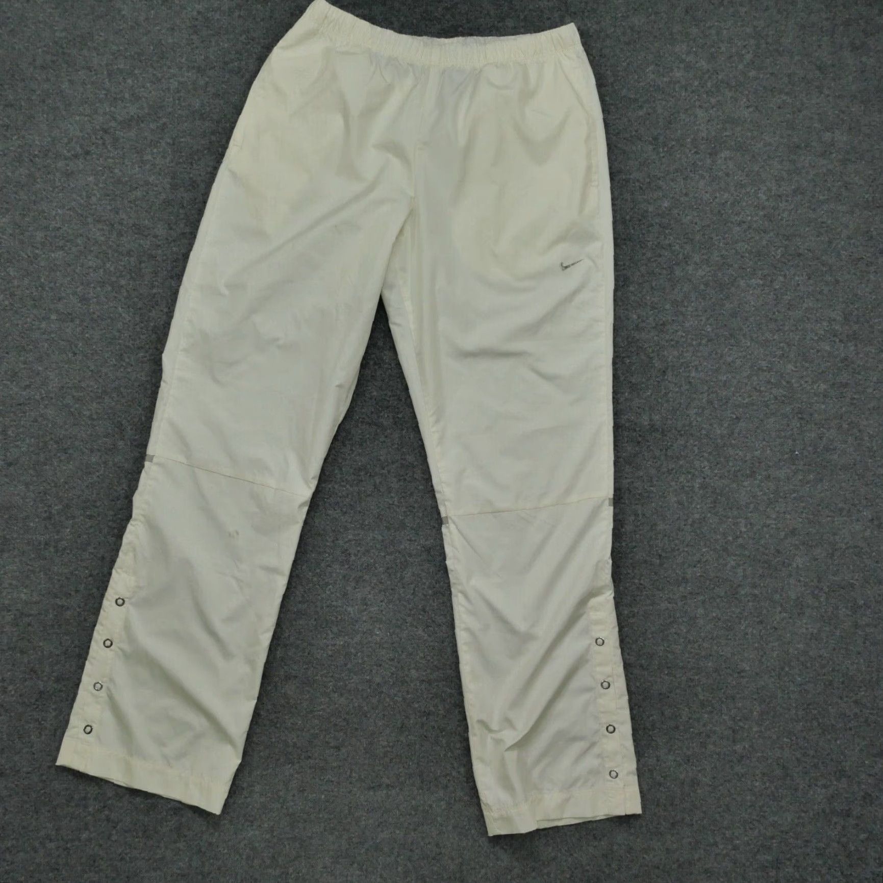 Nike VINTAGE Nike Pants Womens M White Cream Windbreaker Y2K Track Pants Size 32" / US 10 / IT 46 - 2 Thumbnail
