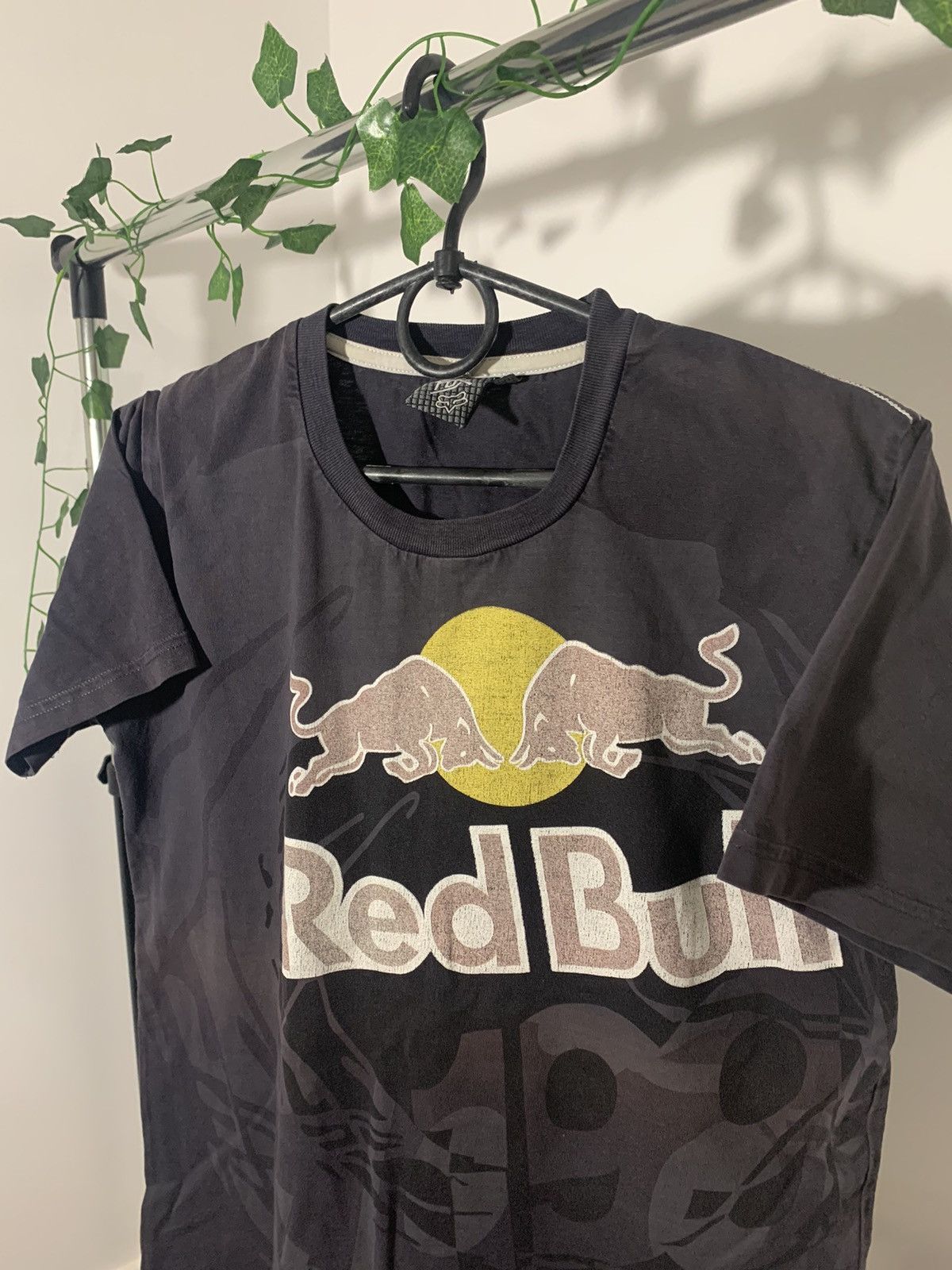 Fox Racing × Vintage Red Bull Graphic T-Shirt- Black Size US S / EU 44-46 / 1 - 4 Thumbnail