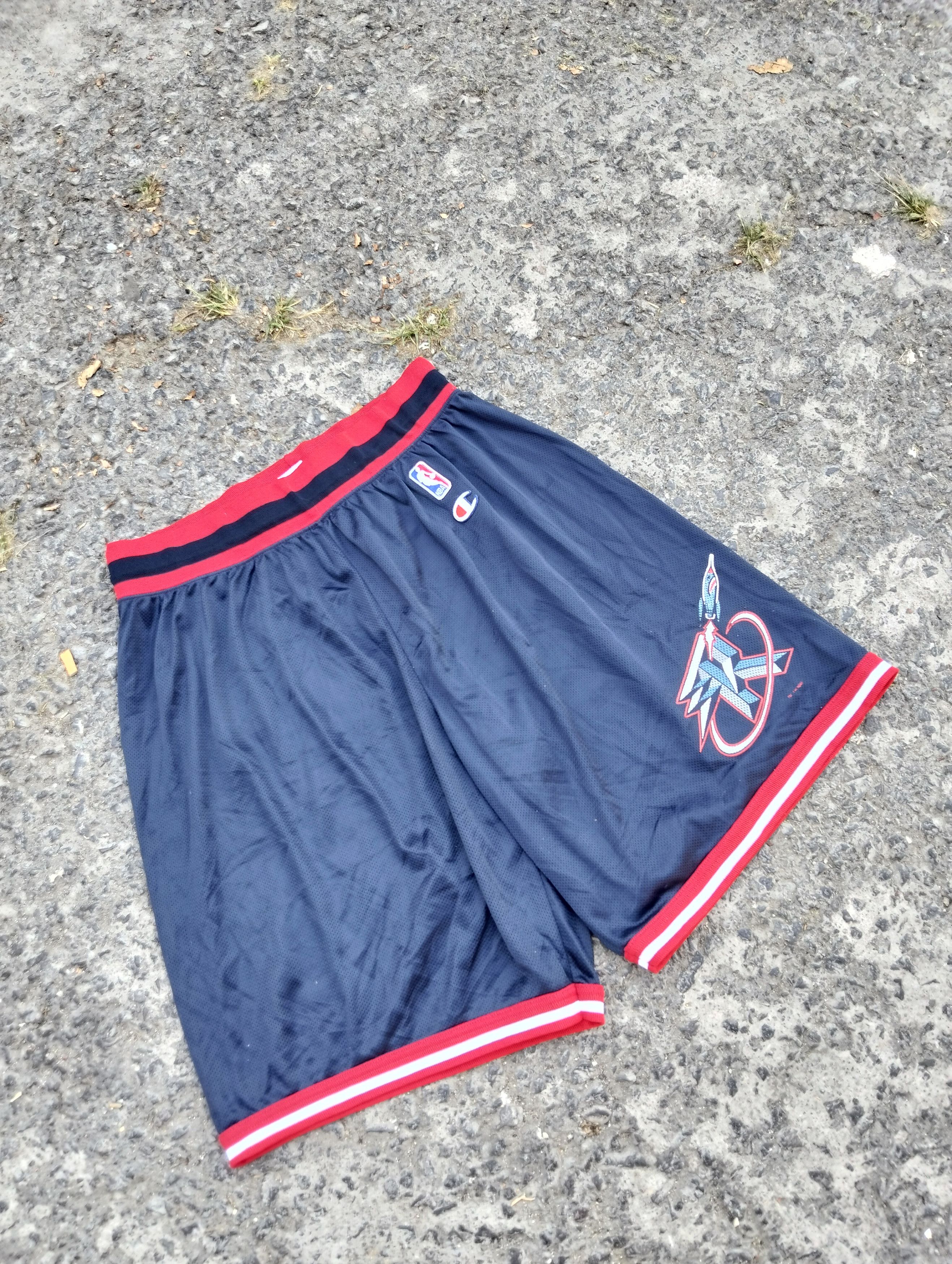 Champion × NBA × Vintage Vintage 90s Houston Rockets Champion shorts Size US 36 / EU 52 - 5 Thumbnail