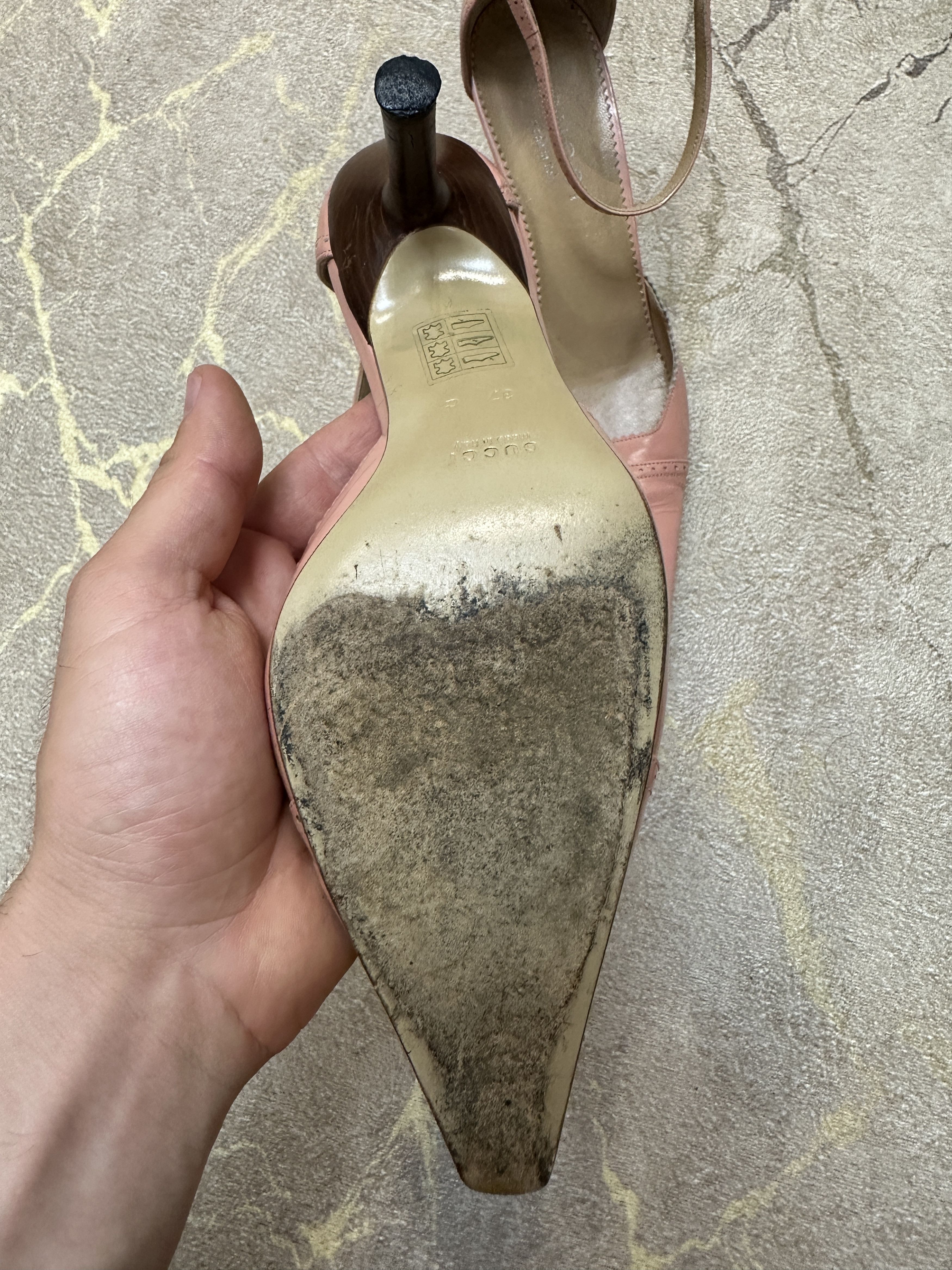 Gucci 985$ Gucci Exotic Ankle Strap Leather Shoes Size 37 C Eu 7 Size US 7 / IT 37 - 8 Thumbnail