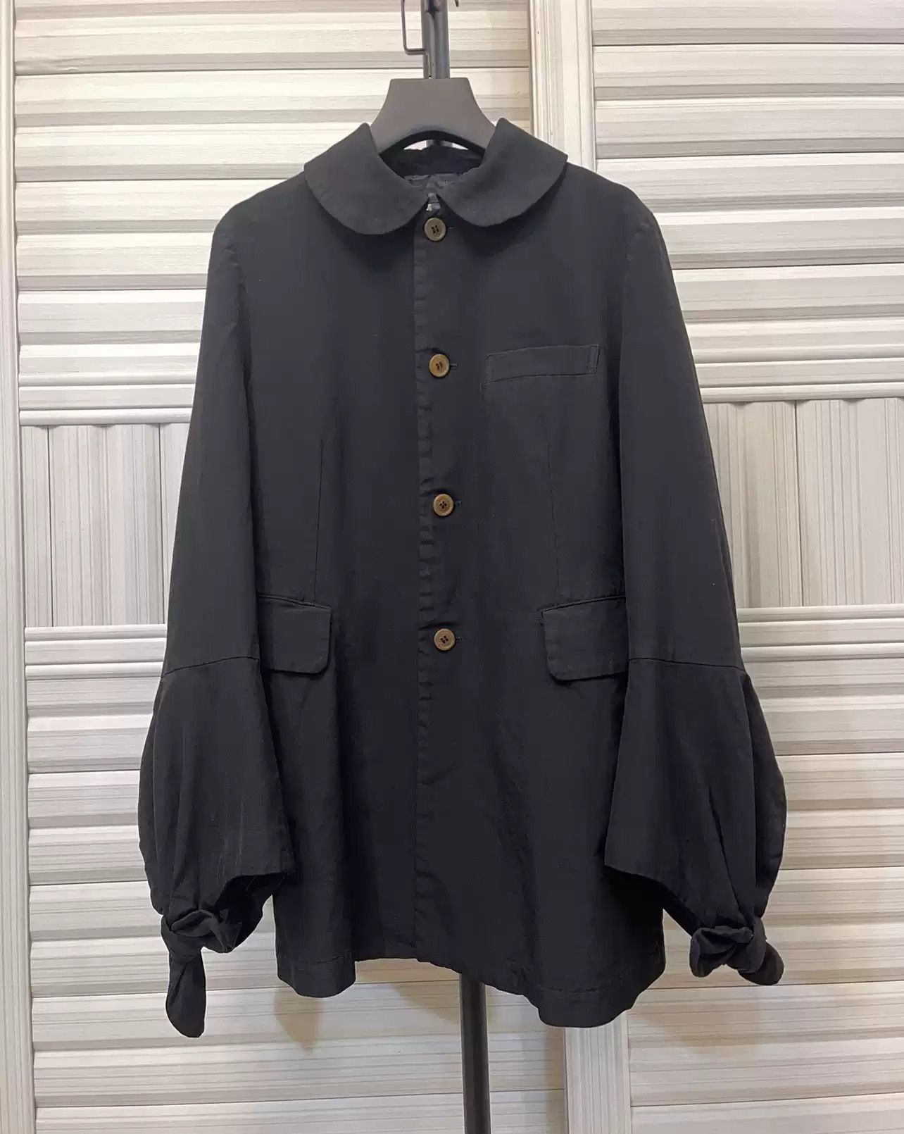 CDG CDG Poly Bow tie Overcoat 2505-Nextarrow