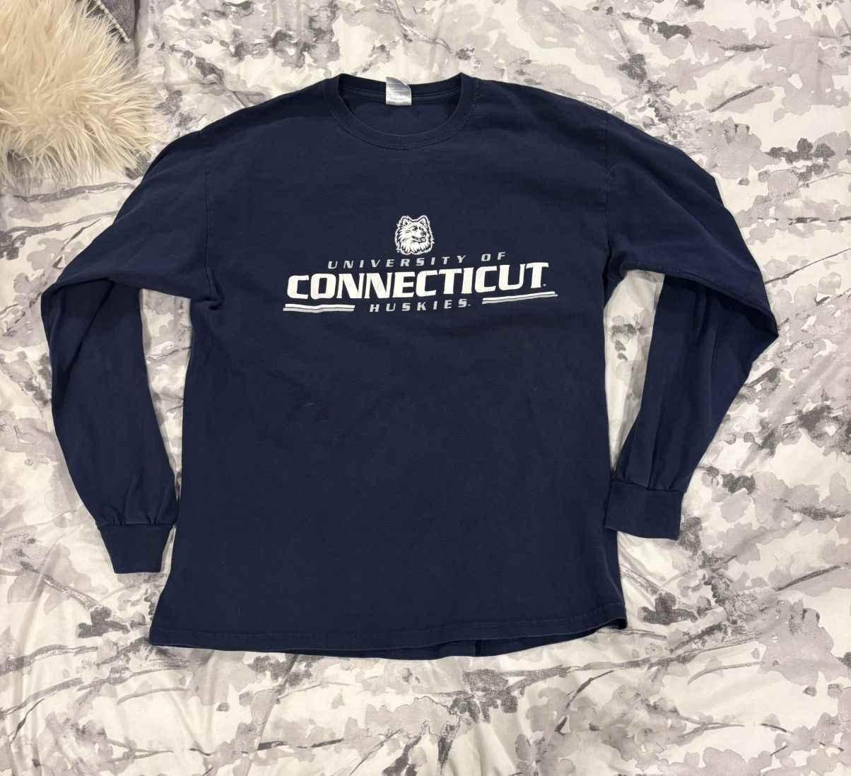 Other Vintage Uconn Longsleeve Size US L / EU 52-54 / 3 - 1 Thumbnail