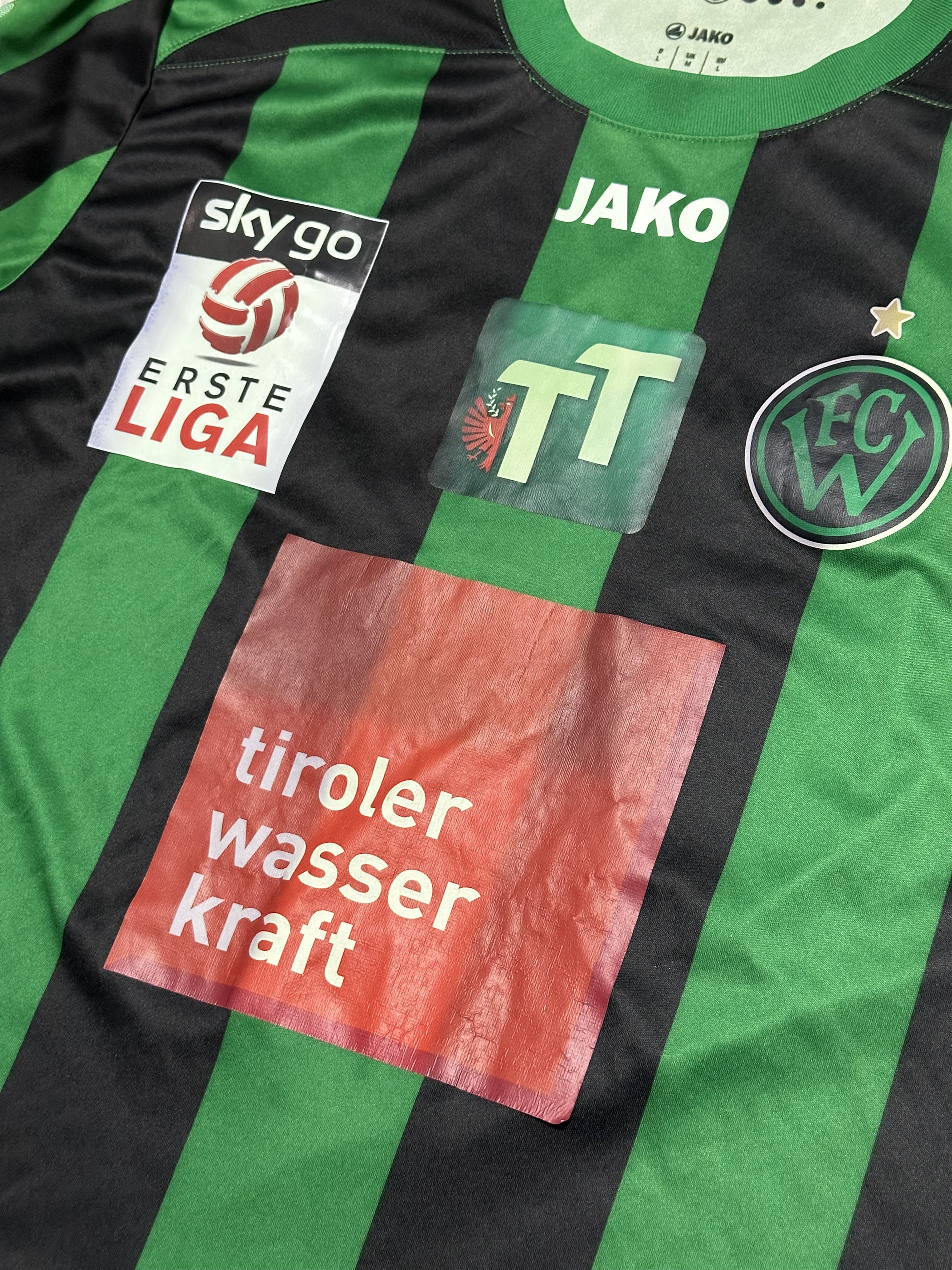 Other JAKO FC Wacker Innsbruck Home Jersey #33 size L Size US L / EU 52-54 / 3 - 2 Thumbnail
