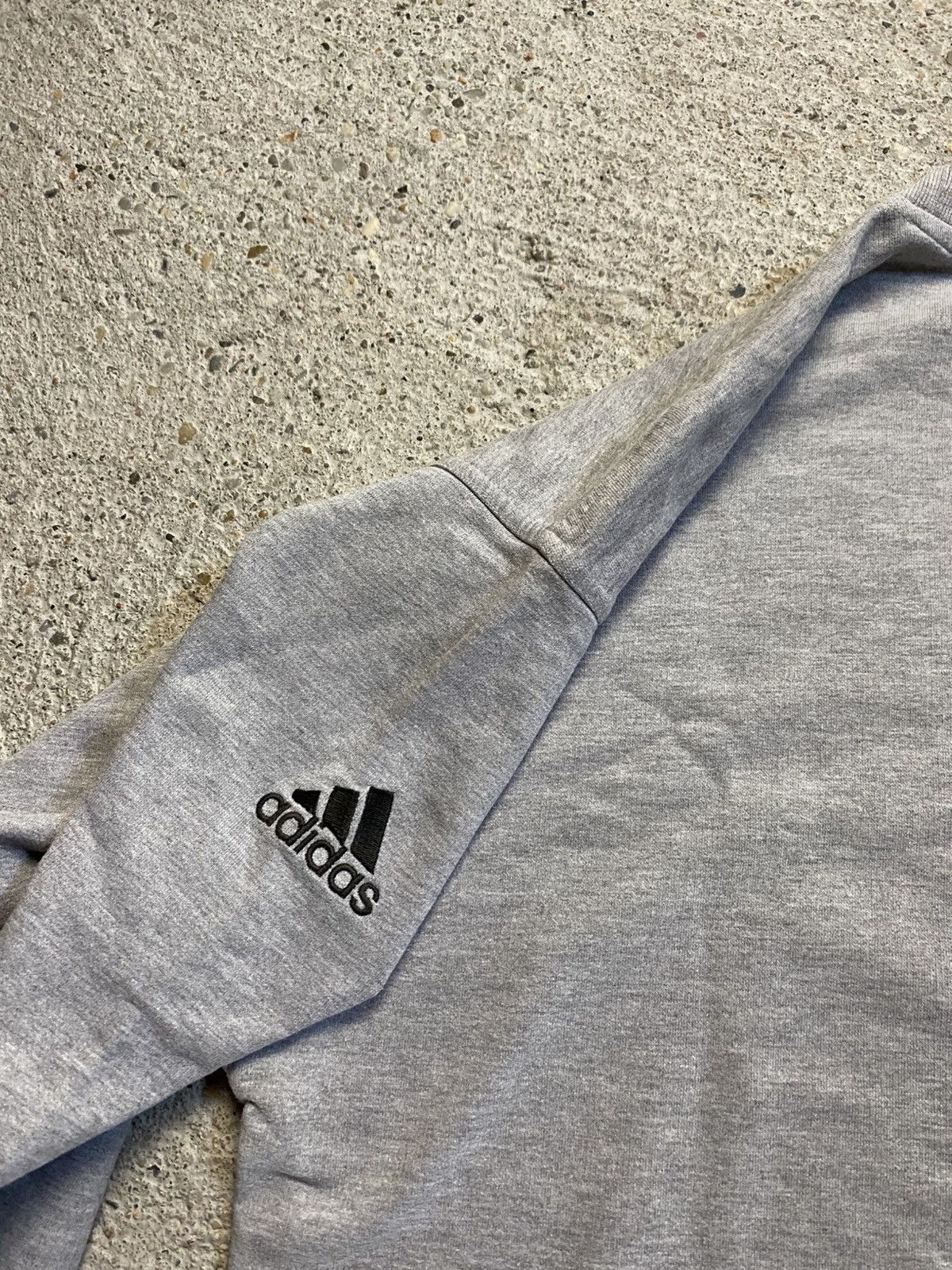 Adidas Adidas vintage sweatshirt central logo boxy oversized Size US L / EU 52-54 / 3 - 3 Thumbnail