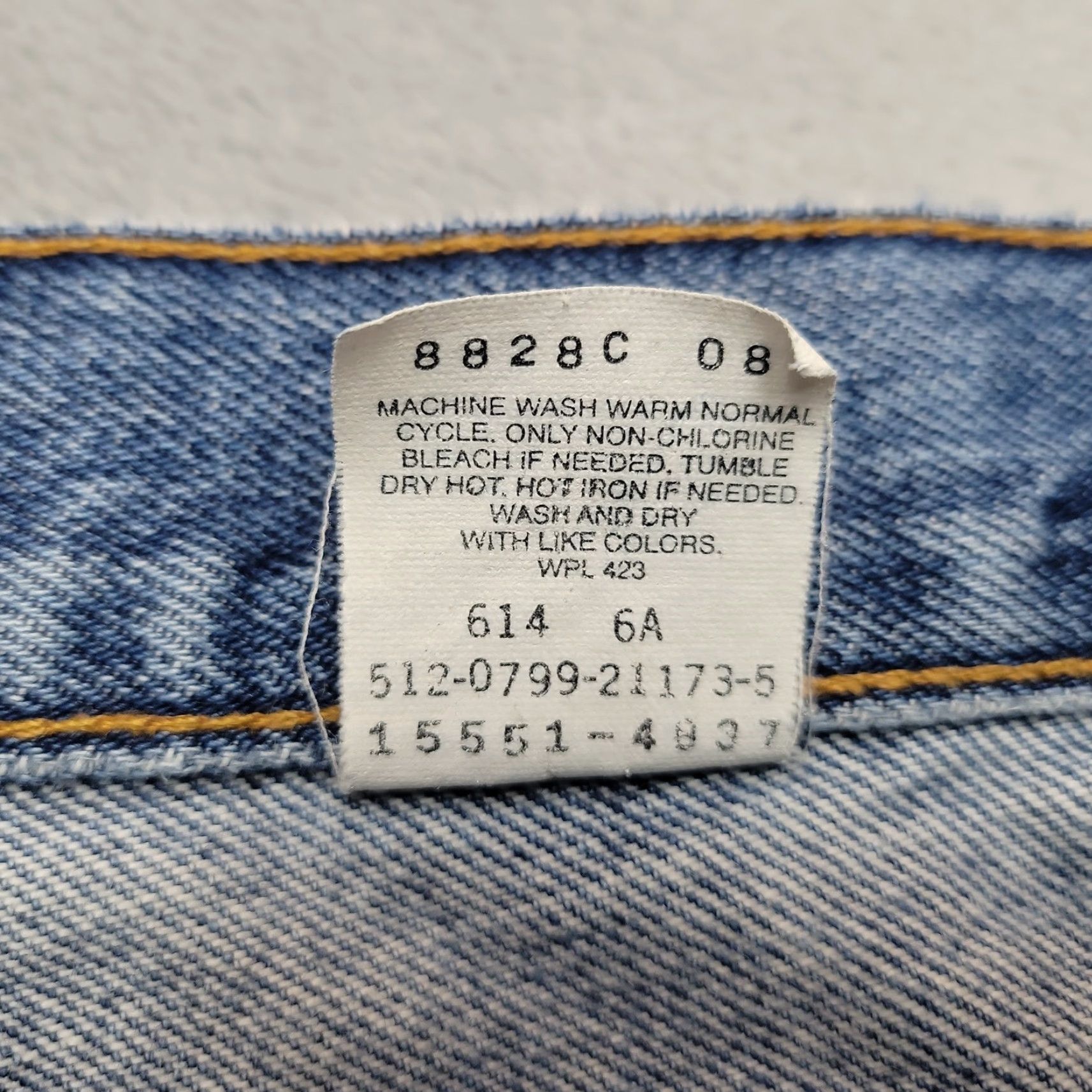 Levi's VINTAGE Levi's Jeans Womens 12 Blue Denim 550 Relaxed Fit Tapered Leg 90s Faded Size 34" / US 12 / IT 48 - 6 Thumbnail
