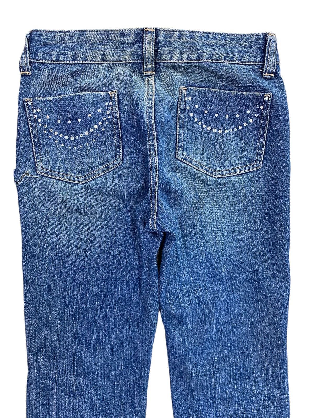 Uniqlo Uniqlo Faded Blue Wash Style Bootcut Jeans Size US 32 / EU 48 - 4 Thumbnail