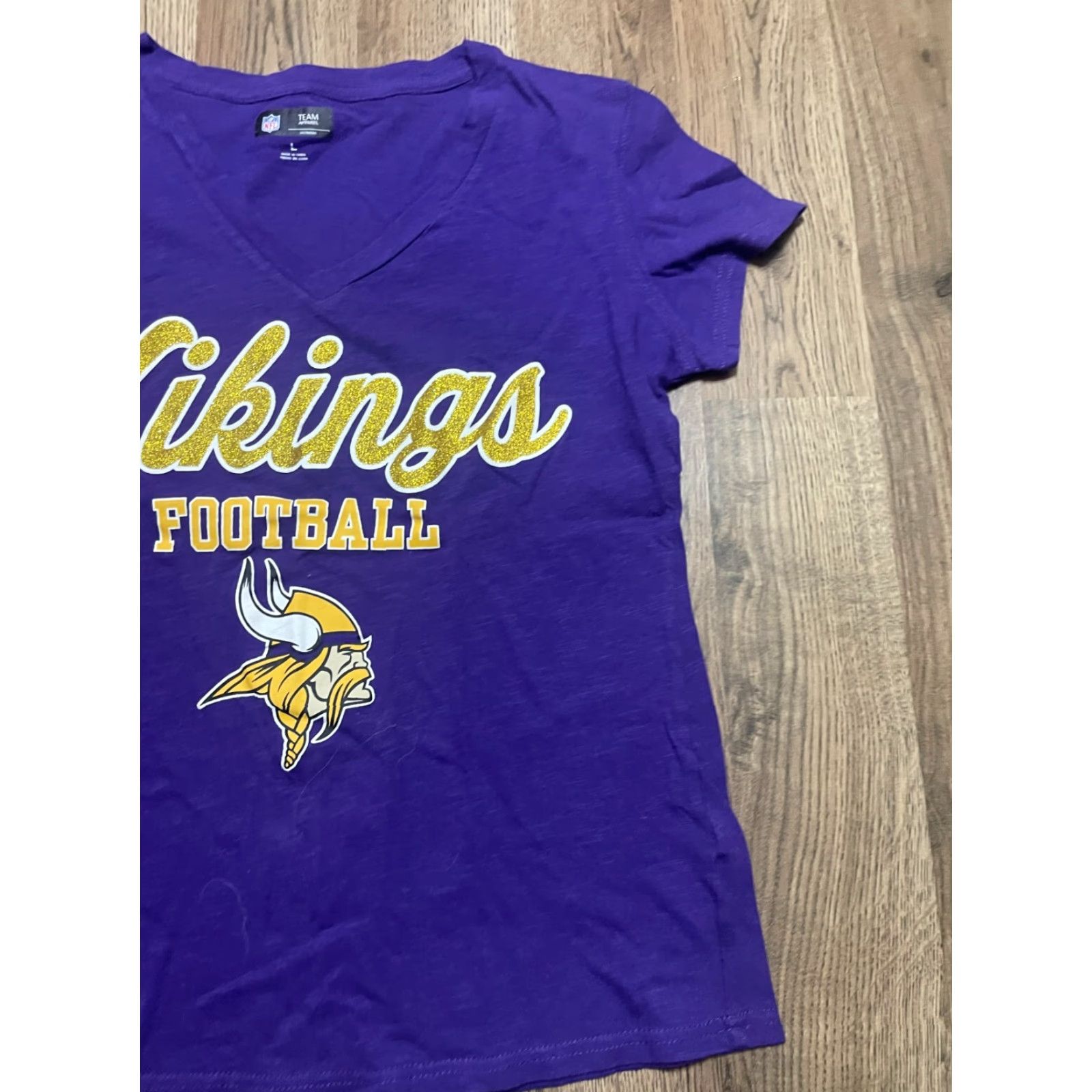 Vintage Team Apparel Shirt Womens Large Purple Minnesota Vikings V-Neck Shirt Size L / US 10 / IT 46 - 4 Thumbnail