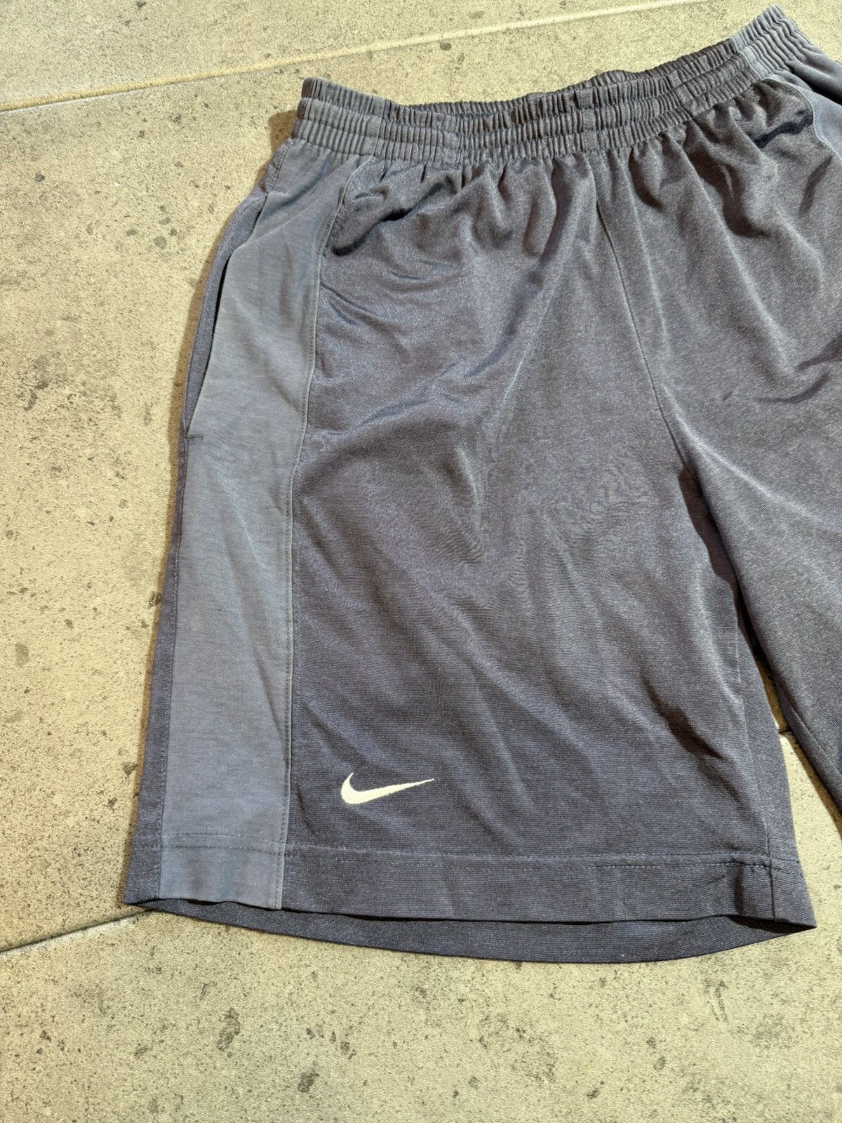 Nike × Vintage vintage 90s Nike nylon cropped shorts pinterest soccer Size US 34 / EU 50 - 2 Thumbnail