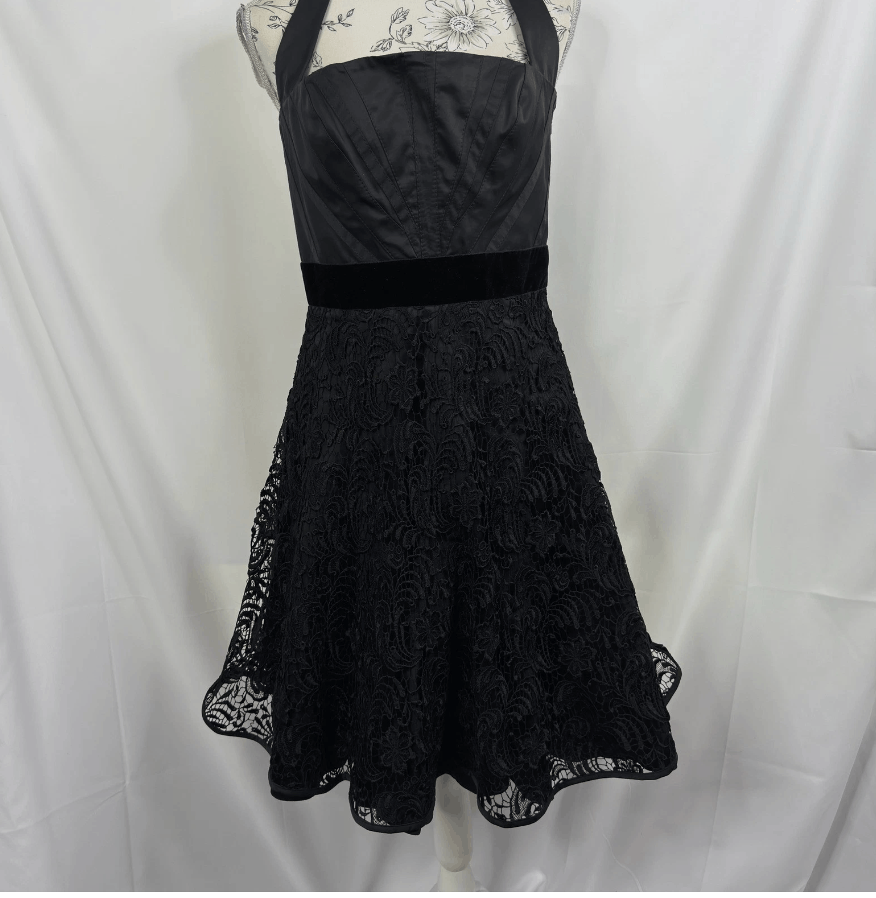 Karen Millen Karen Millen Black Halter Lace Fit Flare Party Dress NWT Size M / US 6-8 / IT 42-44 - 8 Thumbnail