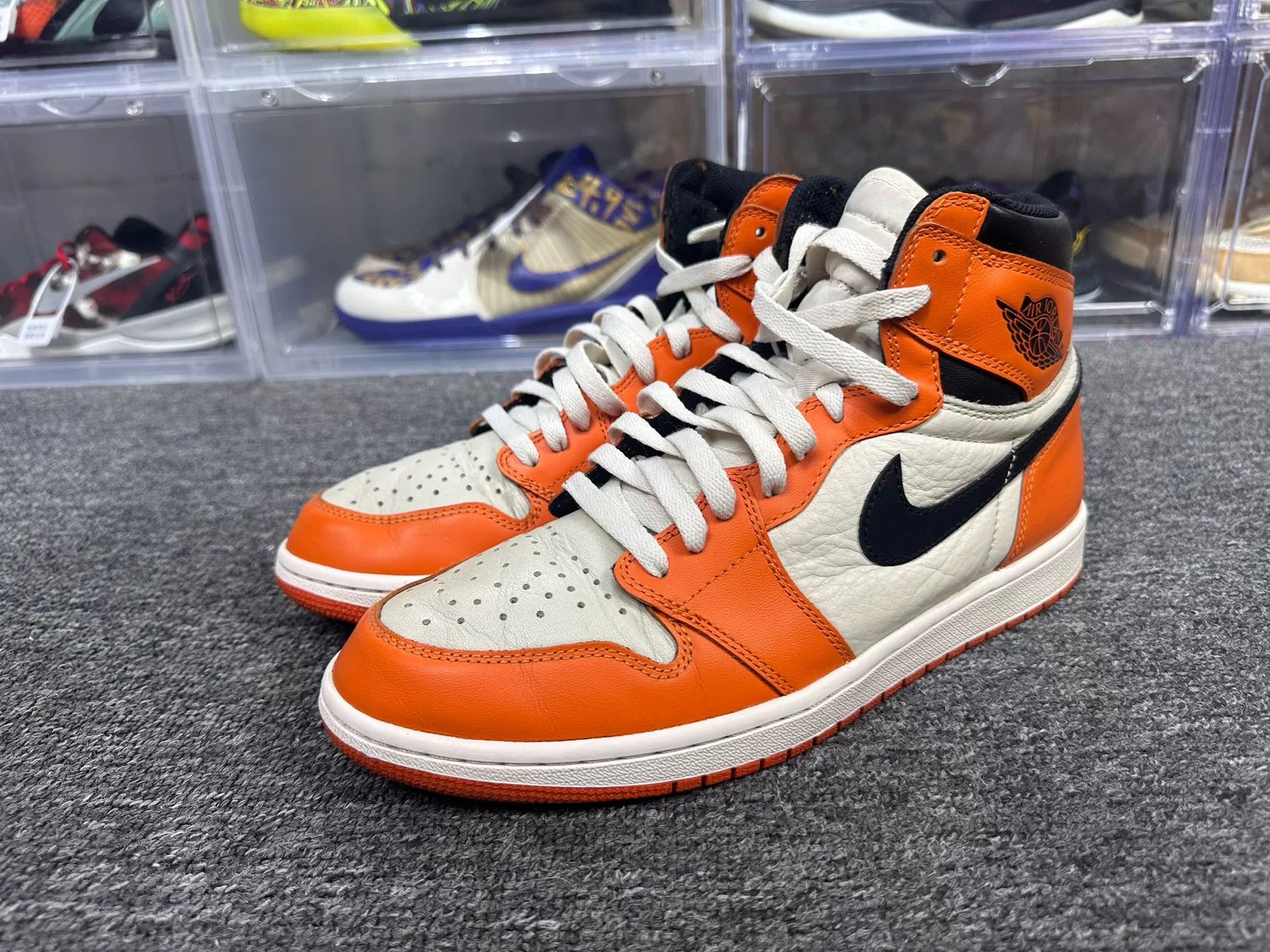 Nike Nike Lowtop Sneakers 11.5 Men Size US 11.5 / EU 44-45 - 1 Thumbnail