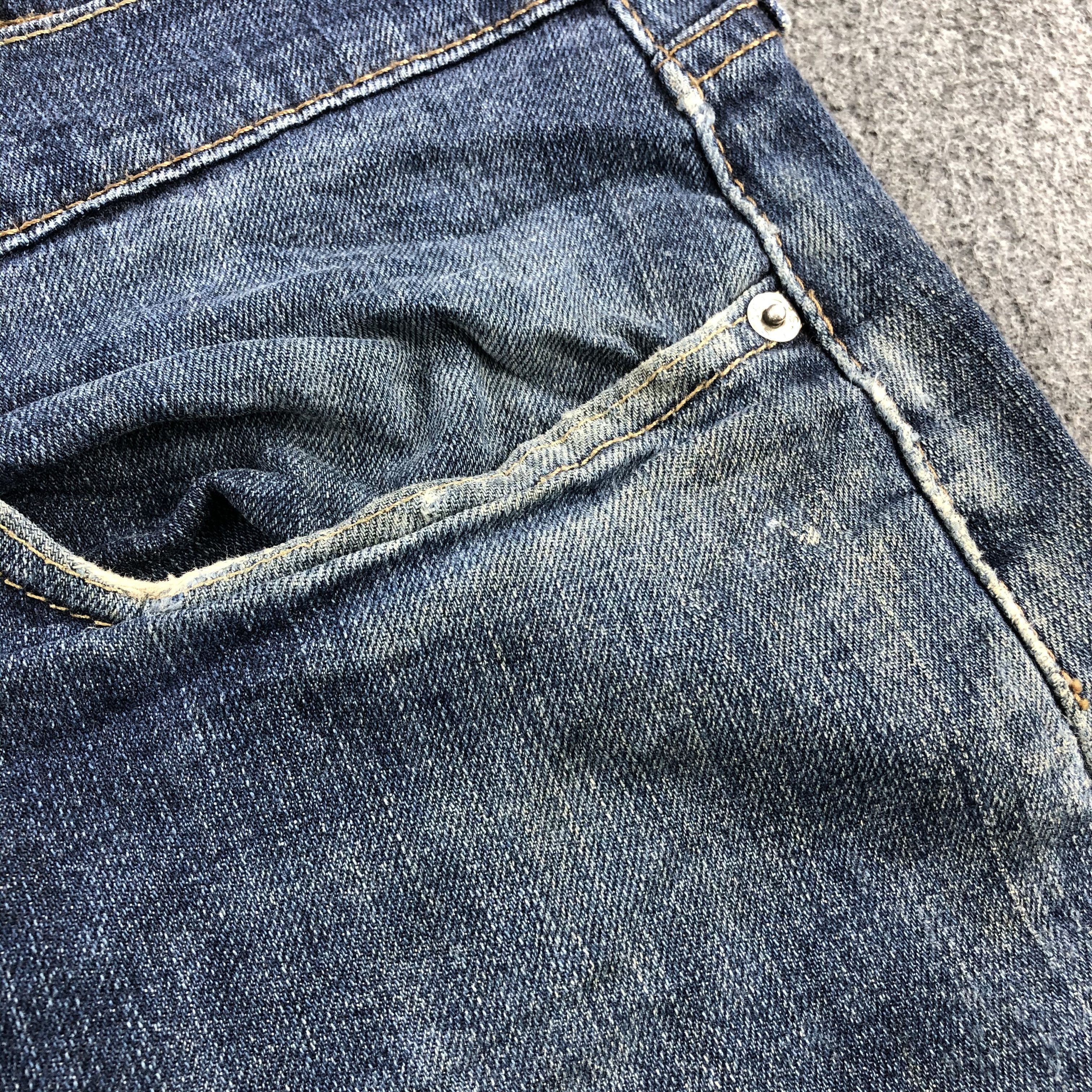 Levi's Vintage Blue Wash Levis 514 Jeans-J2192 Size US 37 - 10 Thumbnail