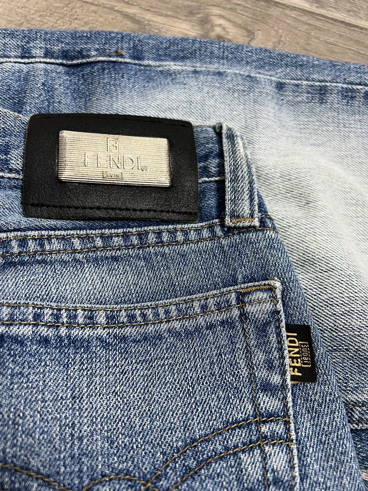 Fendi Vintage Fendi jeans bootcut washed denim 80s Size 27" / US 4 / IT 40 - 4 Thumbnail