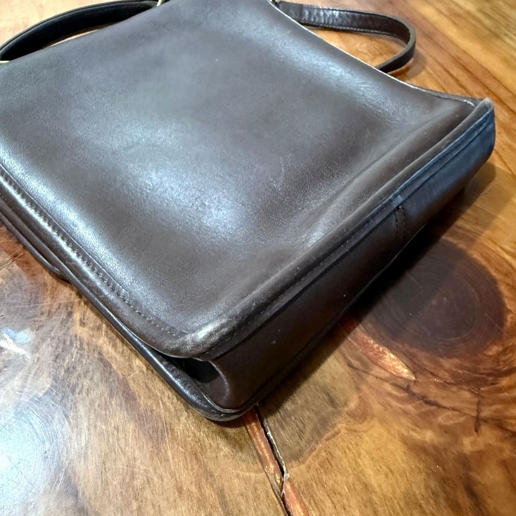 Coach print("Coach Vintage Leather Shoulder Pouch Bag Small Brown Strap") Size ONE SIZE - 5 Thumbnail
