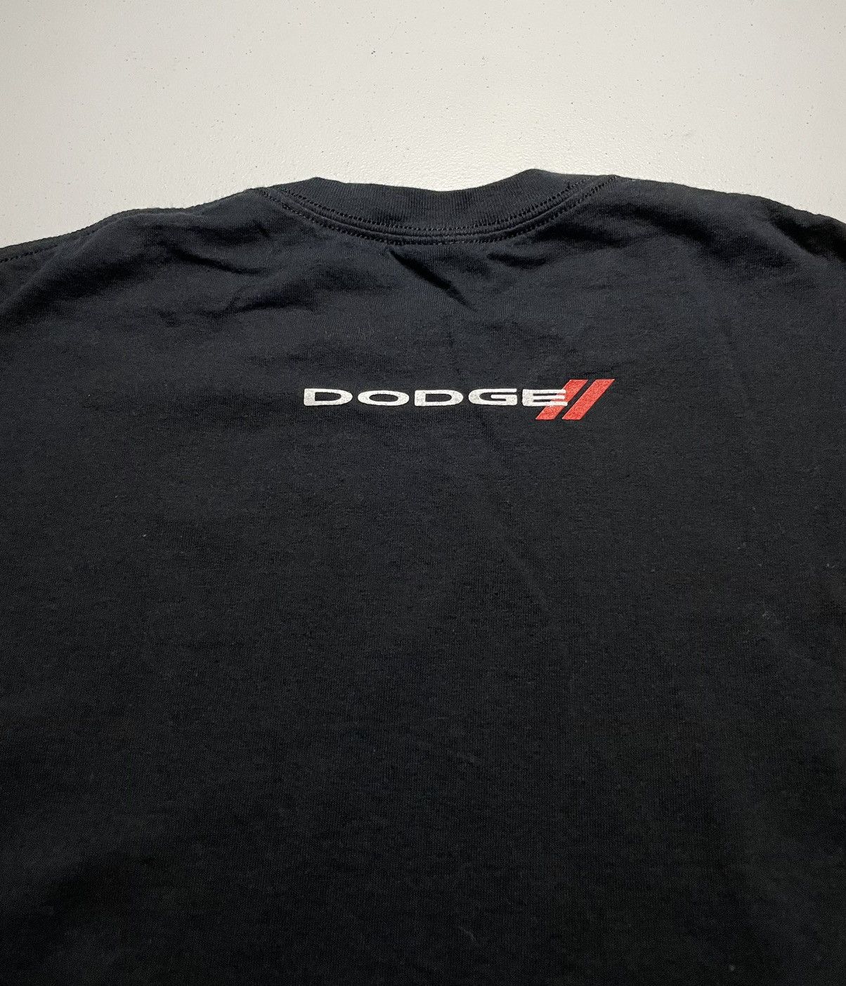 Gildan Dodge Challenger. Dodge viper logo car front & back T-shirt Size US XL / EU 56 / 4 - 3 Thumbnail