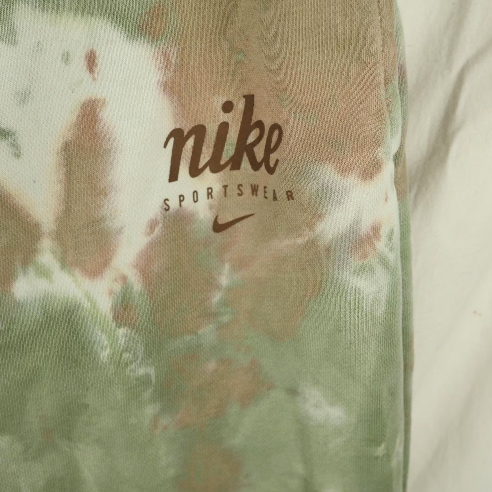 Nike Nike Sportswear Pants Mens Large Green Tie Dye Fleece Sweatpants DO6187-204 Size US 33 - 3 Thumbnail