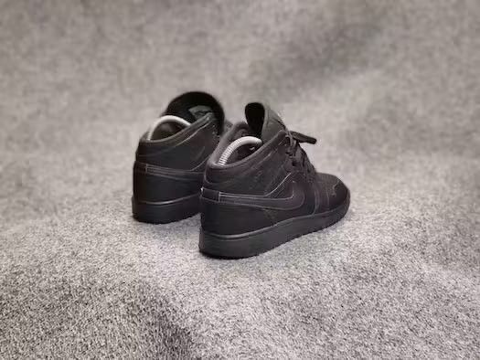 Nike 🔥 Nike Air Jordan 1 Mid GS Black Vintage Hi-Top Sneakers Size US 6.5 / EU 39-40 - 5 Thumbnail
