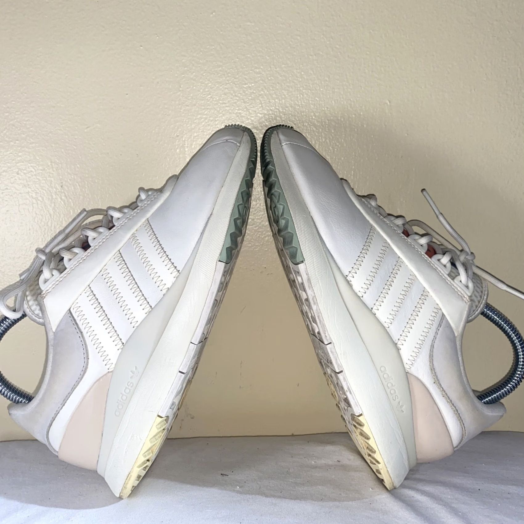Adidas Adidas Women Sneaker Size 6 White/Grey/Peach/Mint Pyv702001 Size US 6 / IT 36 - 4 Thumbnail