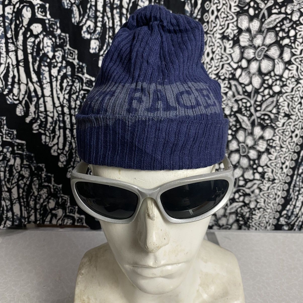 If Six Was Nine × Japanese Brand × Le Grande Bleu (L.G.B.) 2000s y2k fat face words beanie hats Size ONE SIZE - 1 Thumbnail
