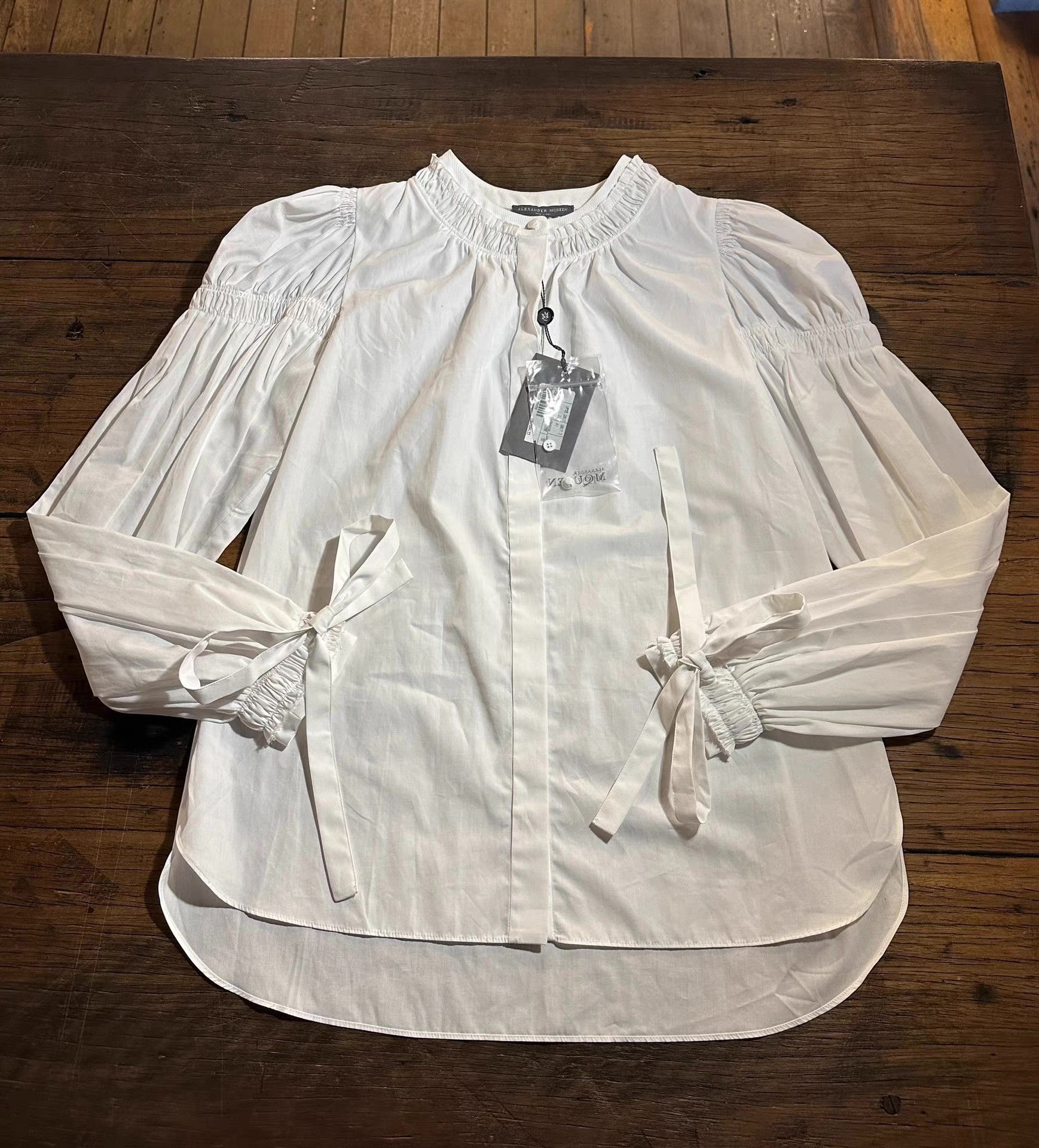 Alexander McQueen Alexander McQueen mainline white lantern‑sleeve blouse Ｑ25 Size XS / US 0-2 / IT 36-38 - 1 Thumbnail