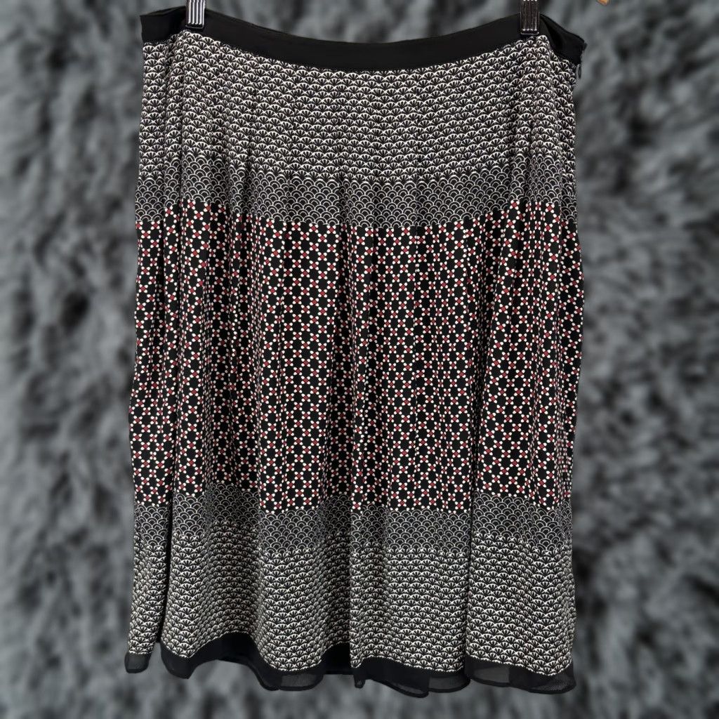 Talbots Talbots Pleated Flowy Skirt 14 Size Knee Length Black White Red Multicolor VGUC Regular Zip Polyester Blend Women Skirt Knee Length Pleated Size 36" / US 14 / IT 50 - 1 Thumbnail