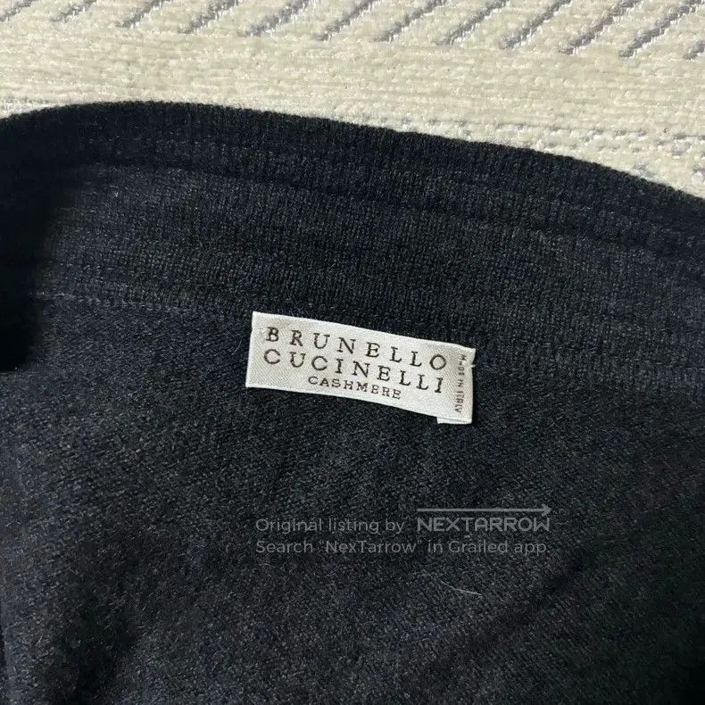 Brunello Cucinelli Brunello Cucinelli Gray Beaded V. Size US M / EU 48-50 / 2 - 1 Thumbnail