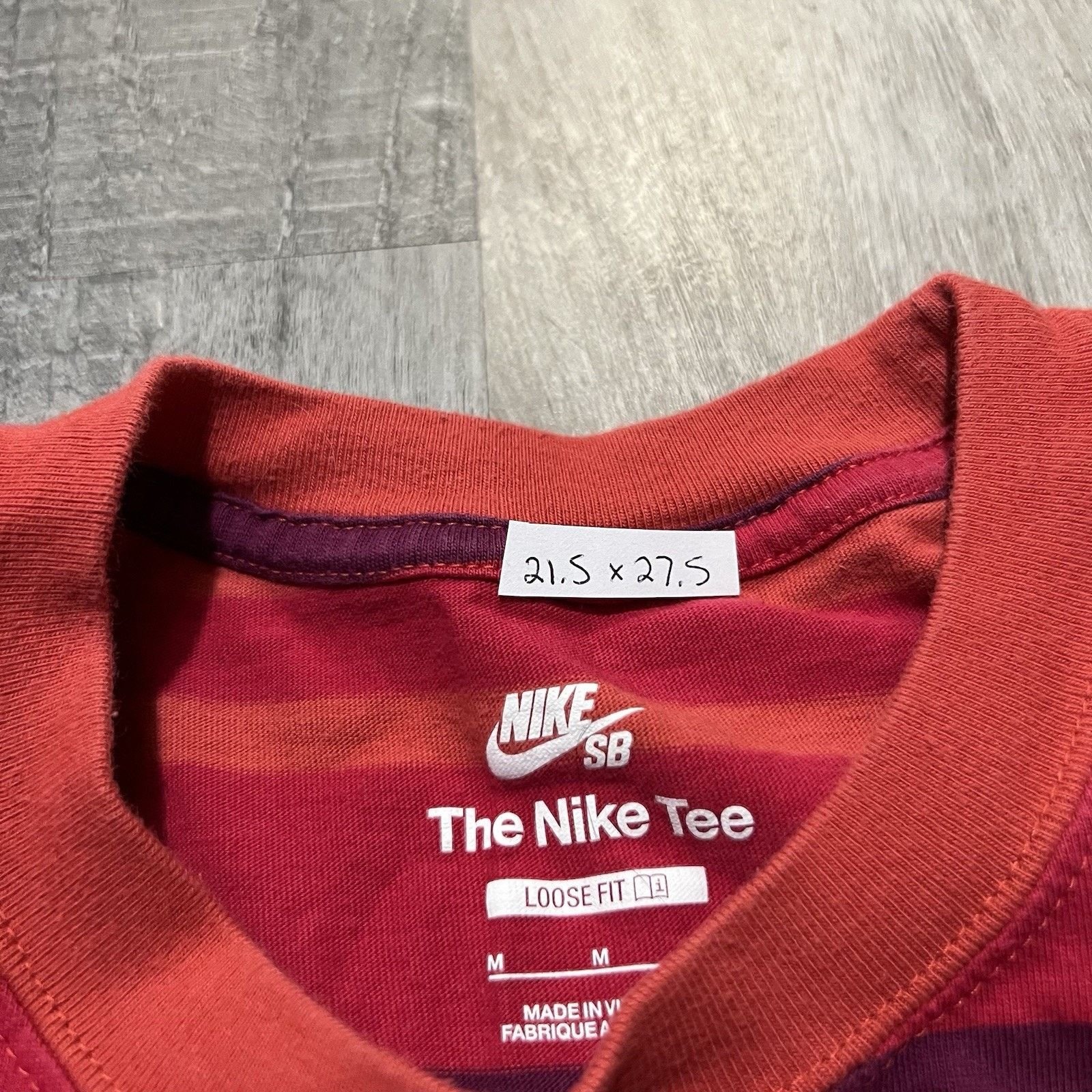 Nike Nike SB Loose Fit Red Striped The Nike Tee Surf Skater M Size US M / EU 48-50 / 2 - 4 Thumbnail