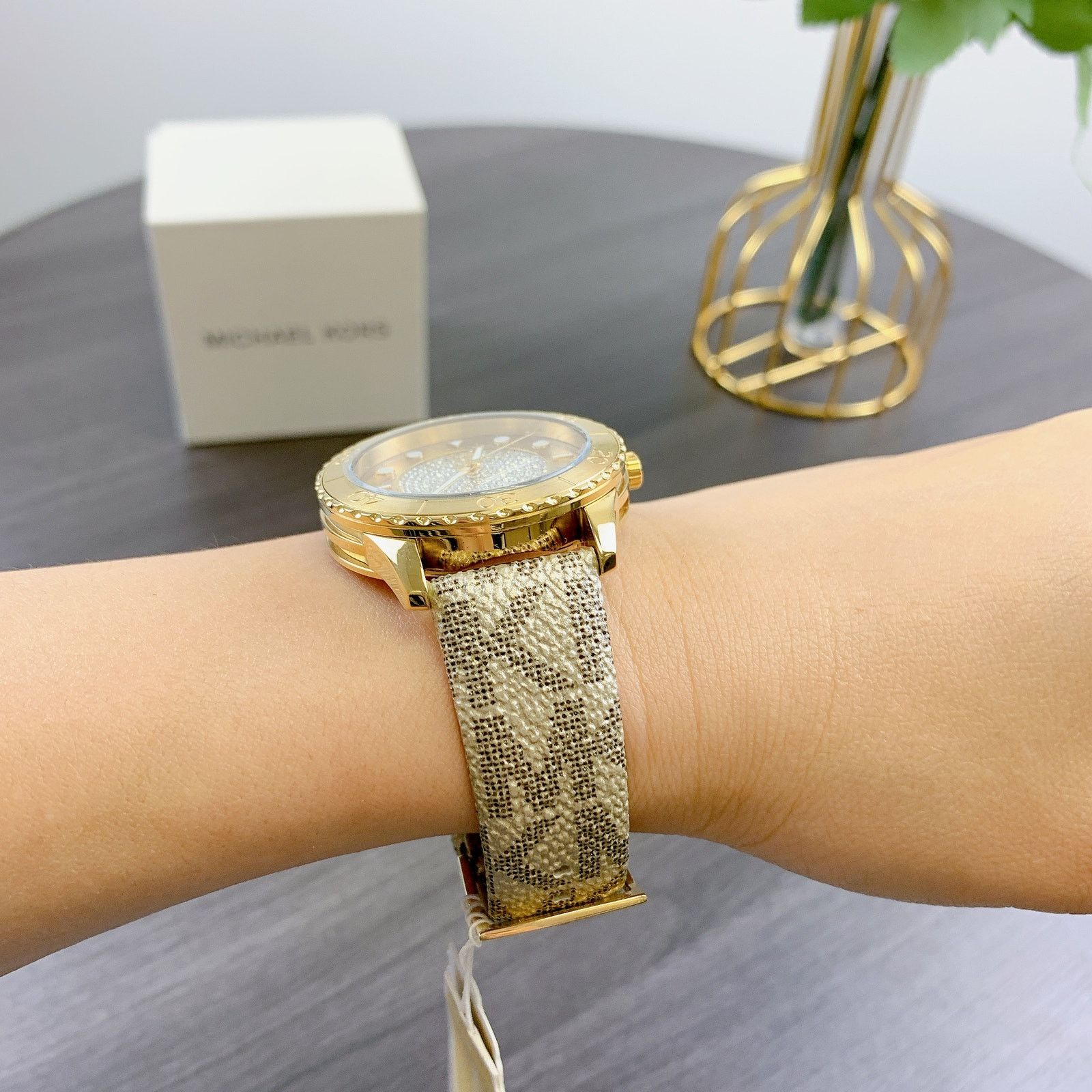 Michael Kors Michael Kors MK6999 Oversized Runway Dive Pavé Size ONE SIZE - 2 Thumbnail