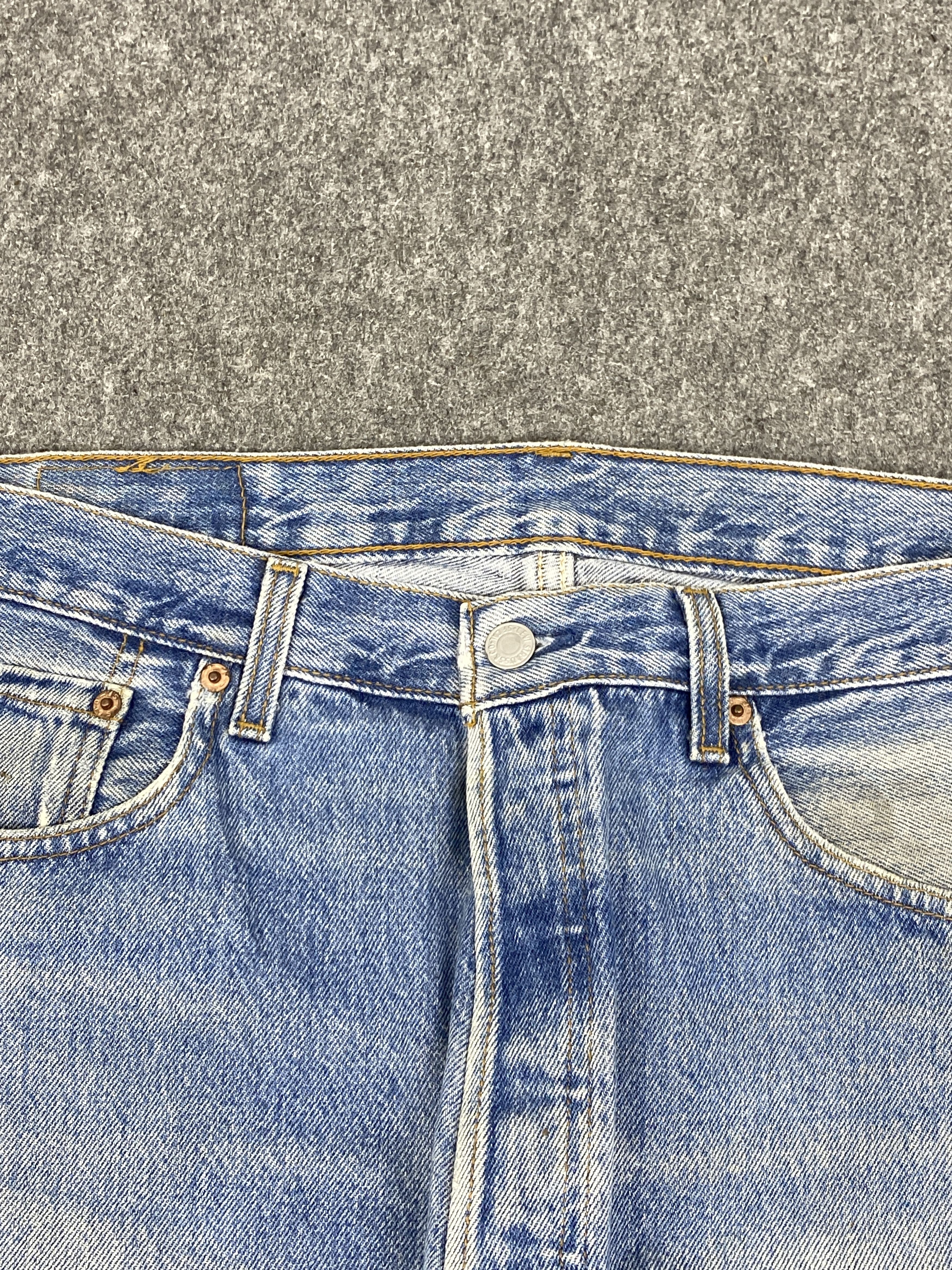 Levi's Vintage 90s Levi's 501 Distressed Faded Blue Jeans DP2849 Size US 32 / EU 48 - 6 Thumbnail