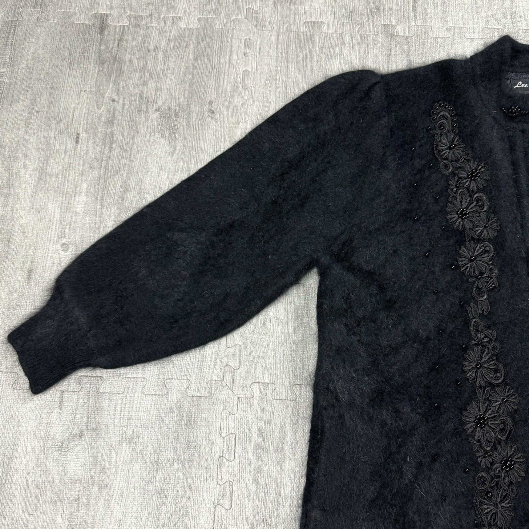Lee VINTAGE Lee Sands Women's Beaded Angora Fuzzy Long Sleeve Button-Up Cardigan Jacket One Size Black Fall Winter Size ONE SIZE - 7 Thumbnail
