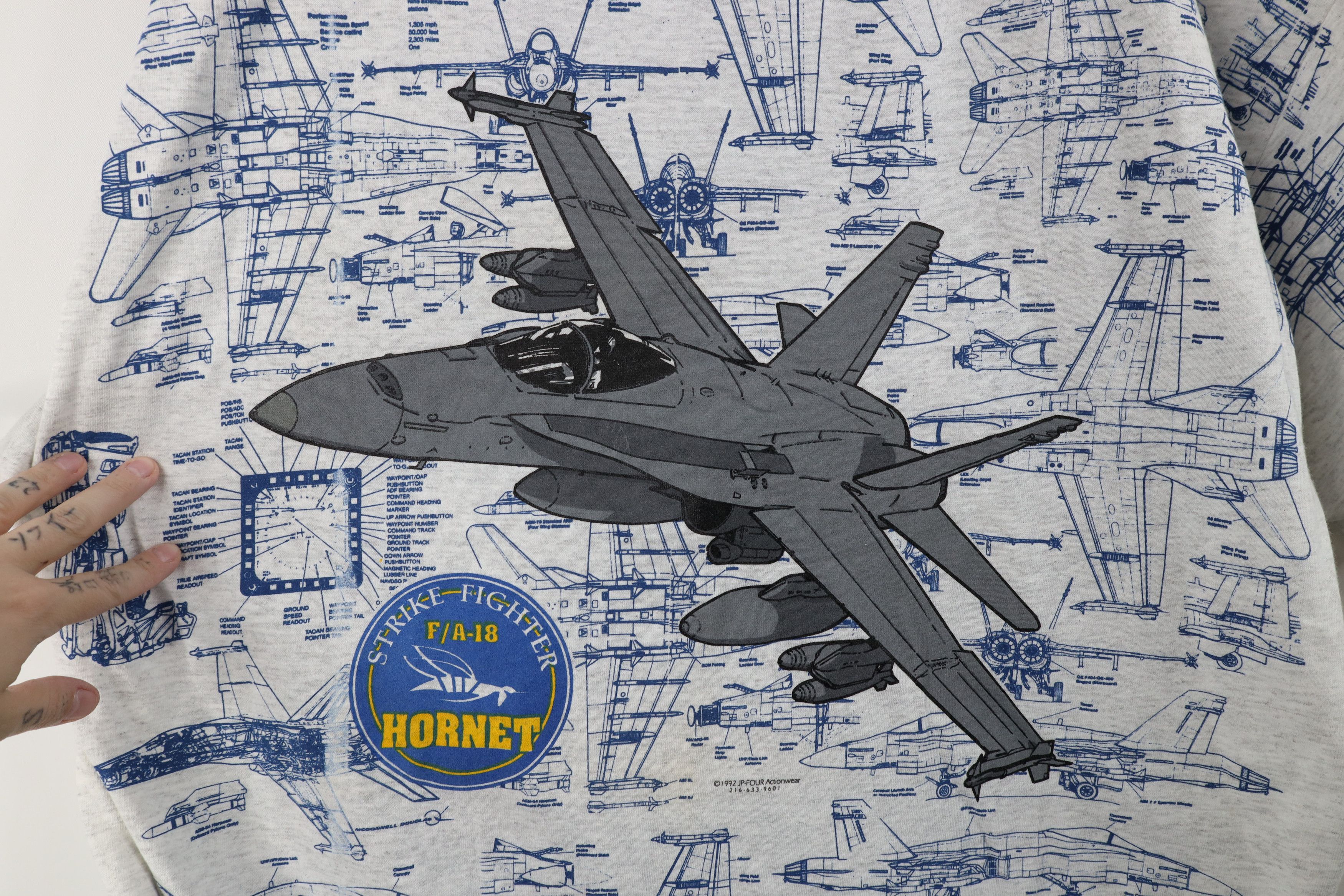 Vintage Vintage 90s F/A-18 War Jet Plane All Over Print T-Shirt USA Size US XXL / EU 58 / 5 - 4 Thumbnail