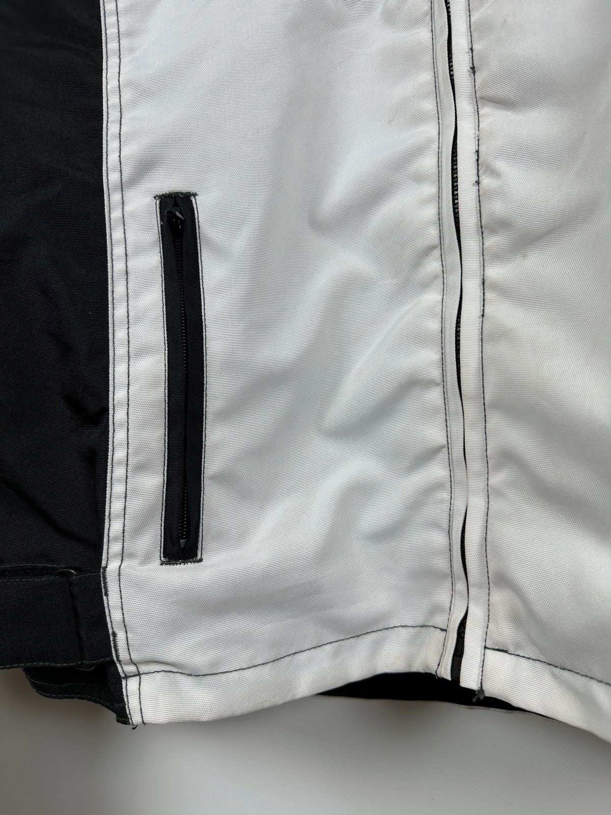 Vintage Vintage Bridgestone Louis 75 Motorcycle Racing Jacket Size US L / EU 52-54 / 3 - 16 Thumbnail