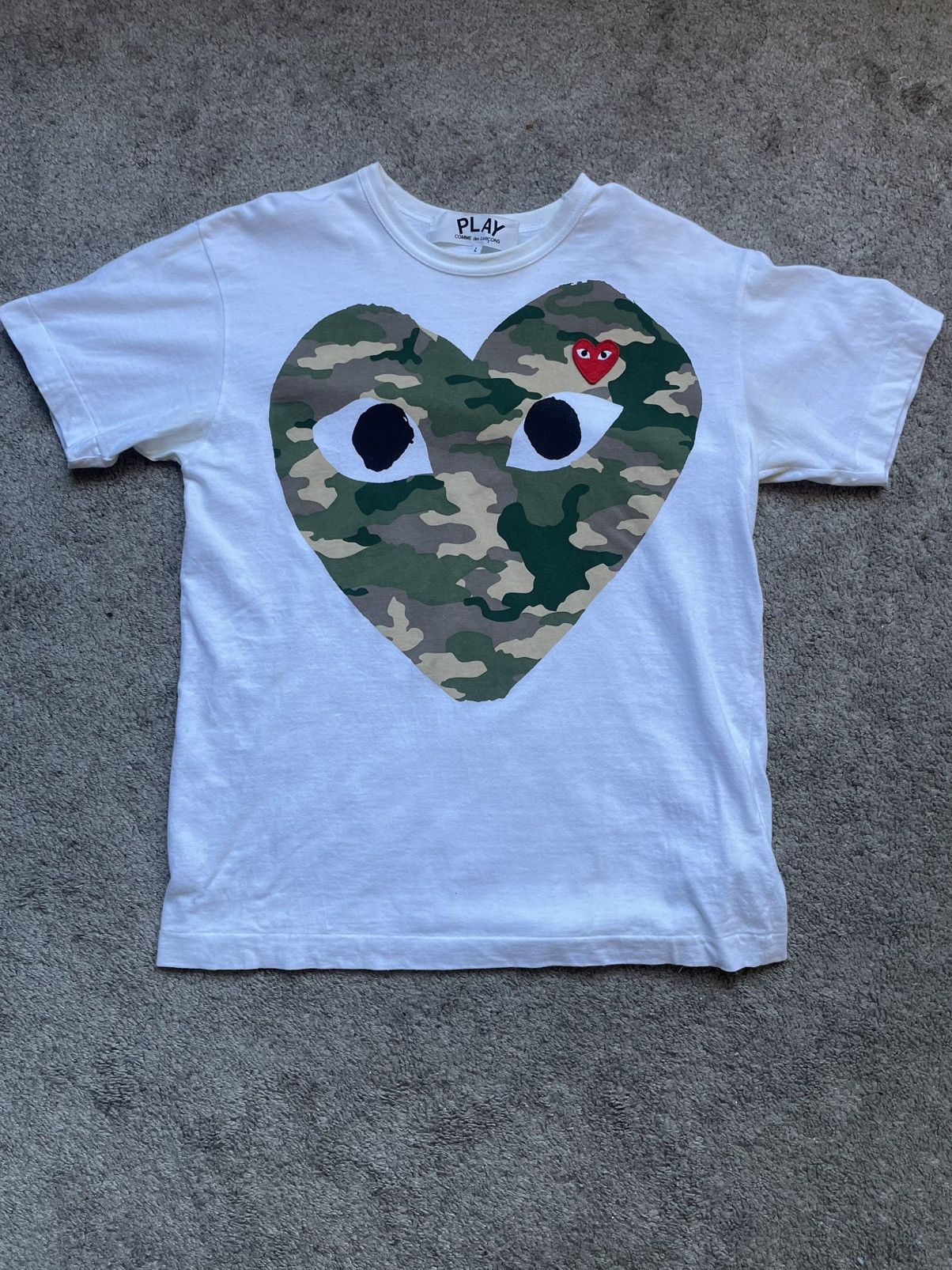 Comme des Garcons Camo Heart Tee Size US L / EU 52-54 / 3 - 1 Thumbnail