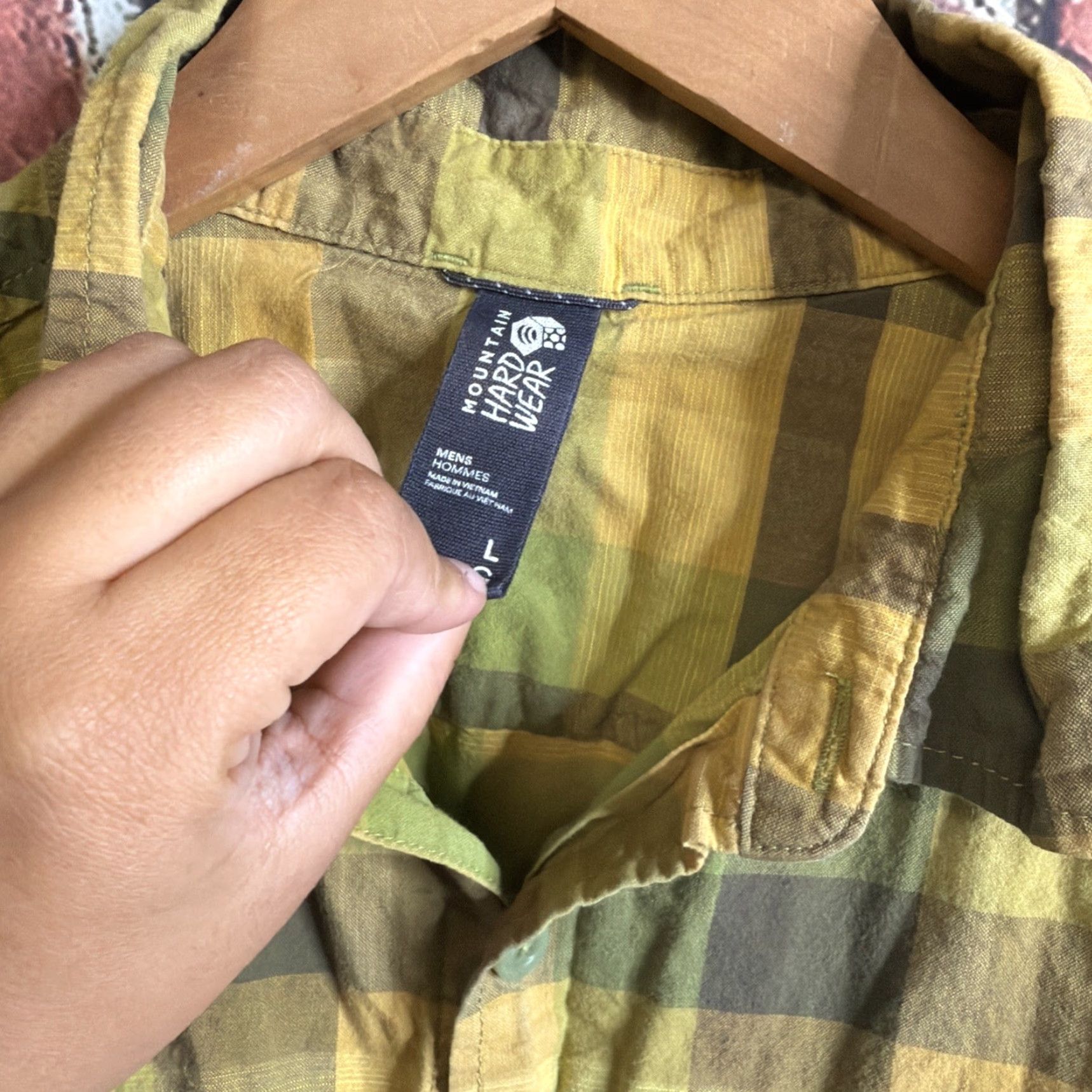 Mountain Hardwear Mountain Hardwear Shirt Mens L Yellow Short Sleeve Plaid Button Up Size US L / EU 52-54 / 3 - 2 Thumbnail